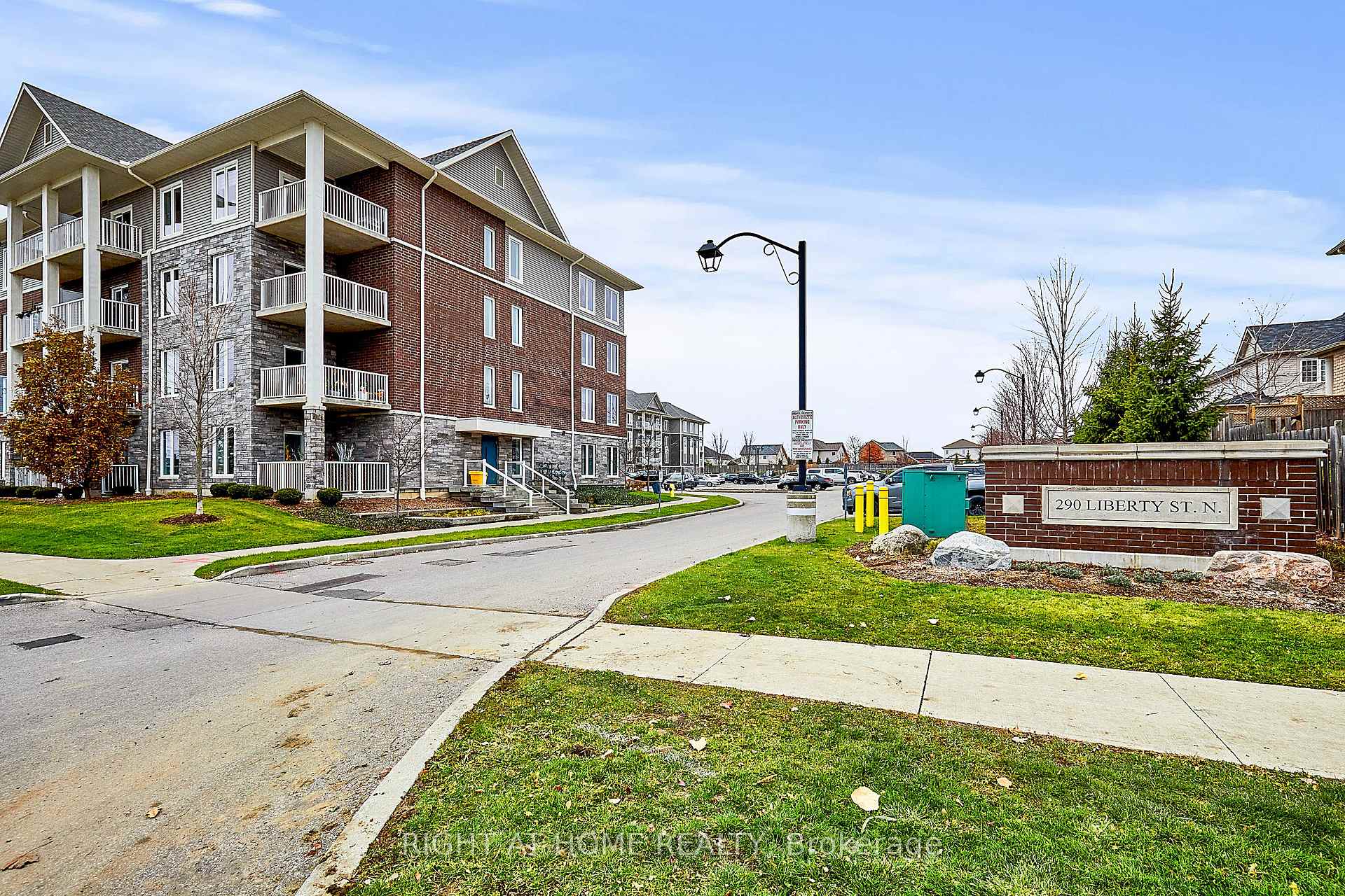 Photo 43 of Unit 201, 290 Liberty Street N, Clarington, Bowmanville — HOMEH