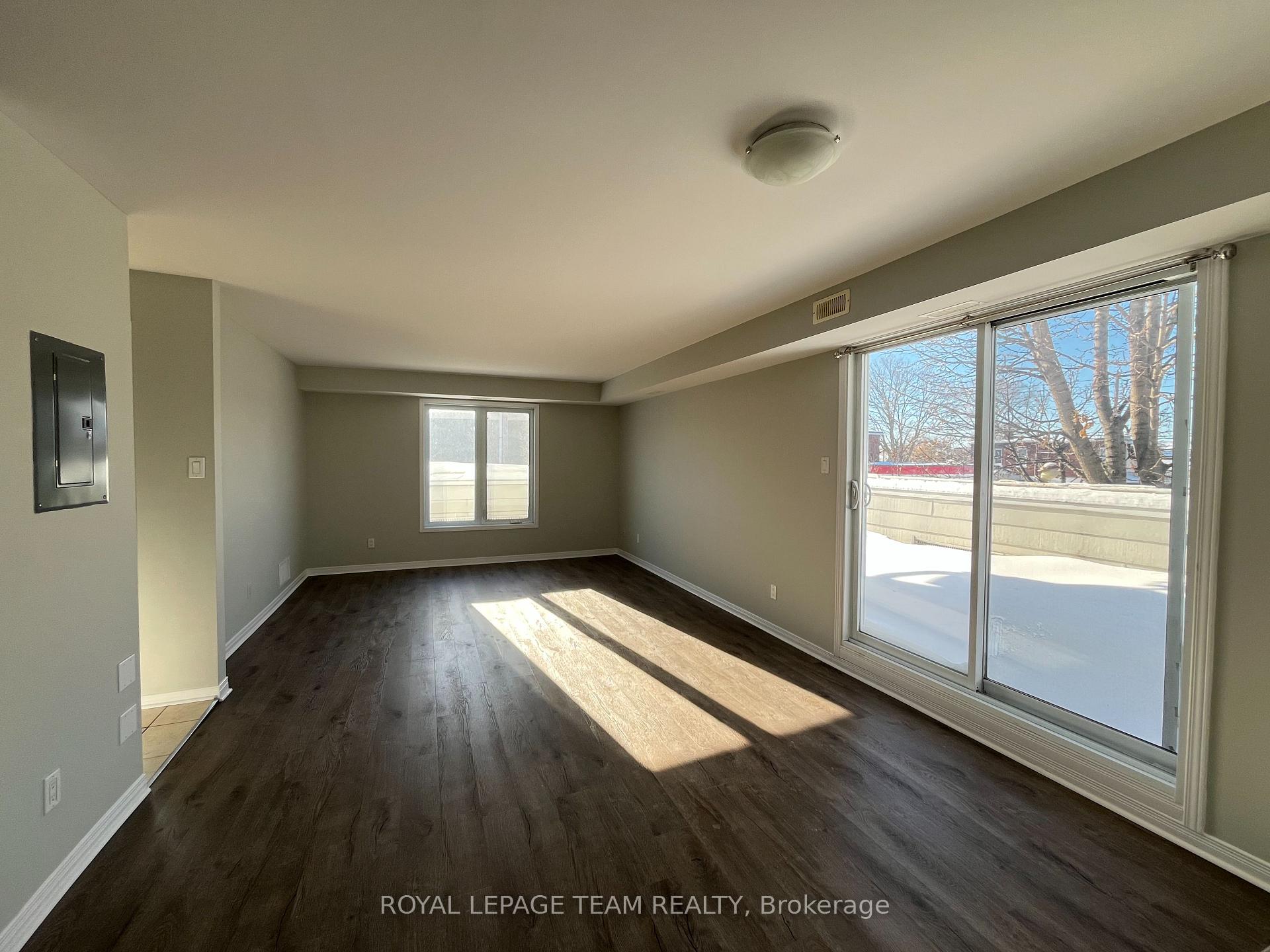 Photo 3 of Unit A, 201 Rochester Street, Ottawa, West Centre Town — HOMEH