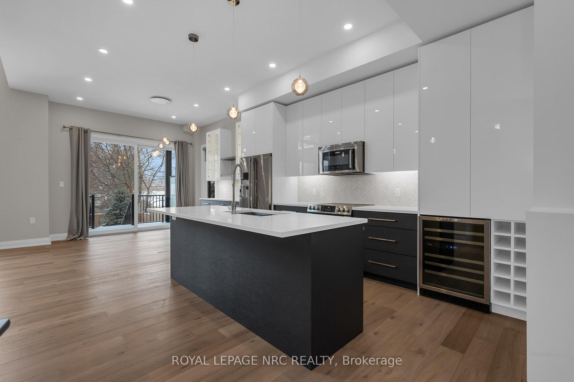 Photo 5 of Unit 13, 1465 Station Street, Pelham, Fonthill — HOMEH