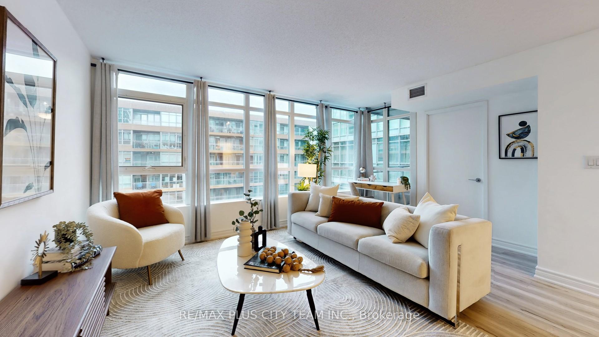 Photo 2 of Unit 830, 10 Capreol Court, Toronto, Waterfront Communities — HOMEH