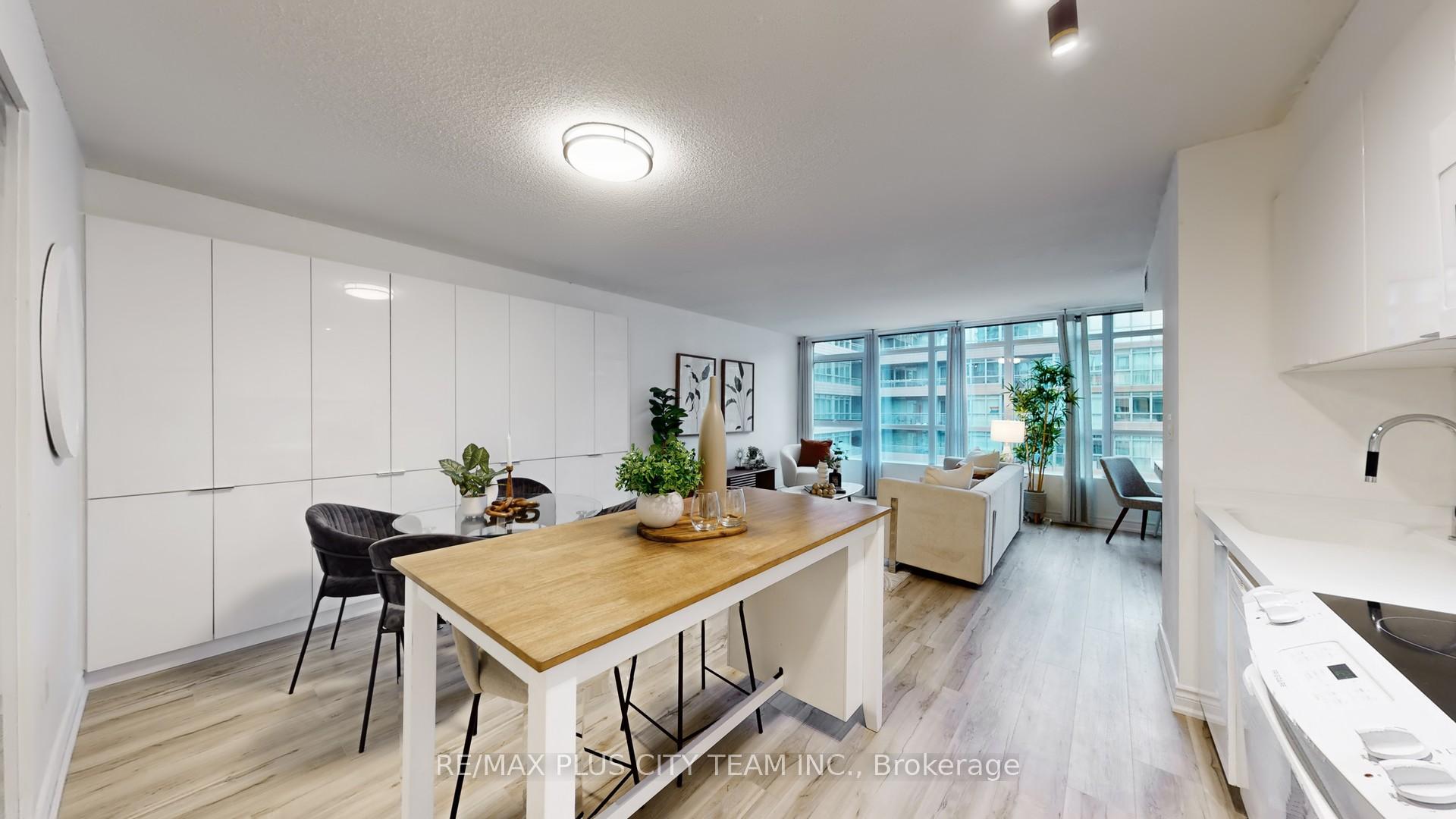 Photo 5 of Unit 830, 10 Capreol Court, Toronto, Waterfront Communities — HOMEH