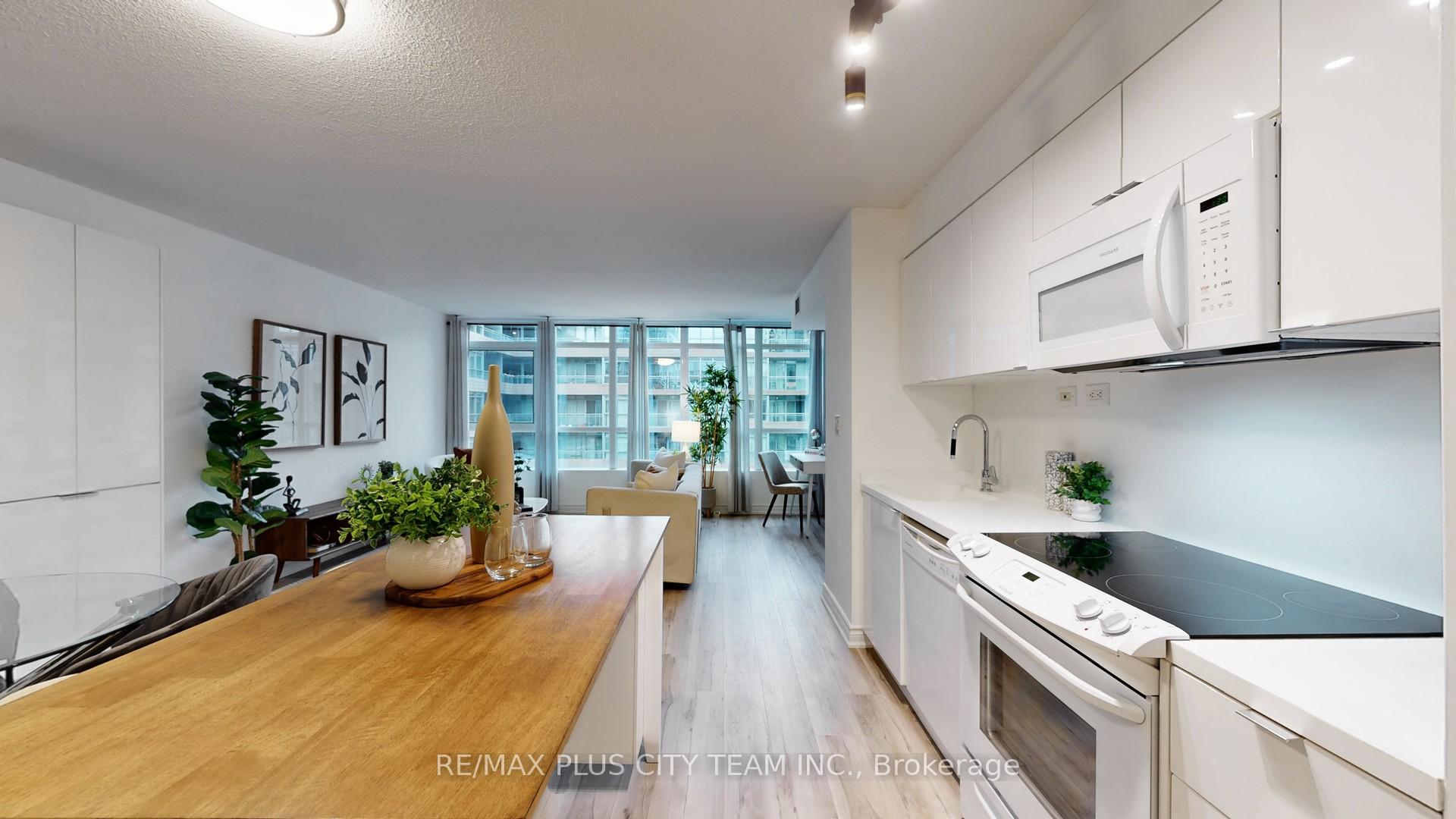 Photo 8 of Unit 830, 10 Capreol Court, Toronto, Waterfront Communities — HOMEH