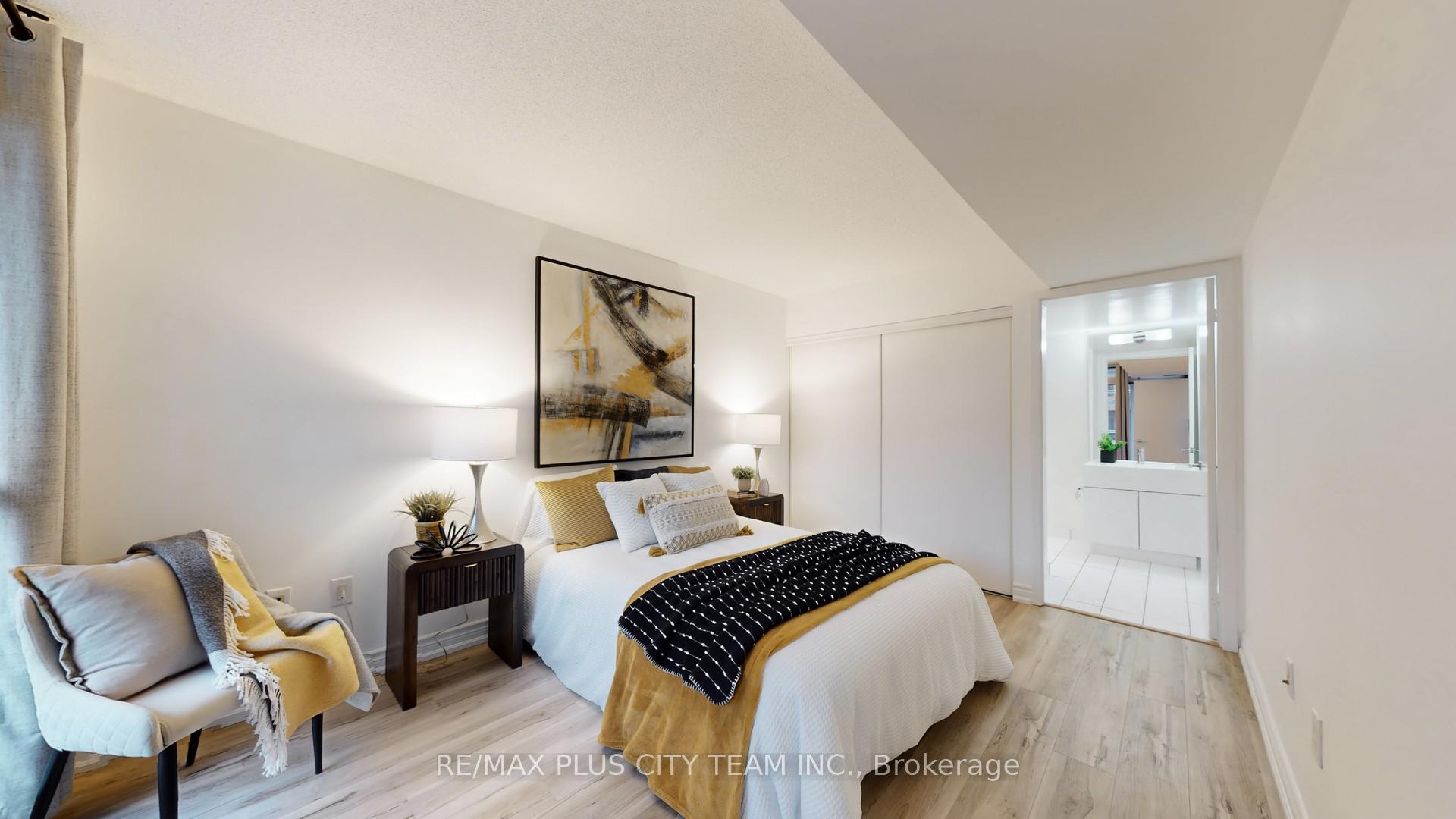 Photo 15 of Unit 830, 10 Capreol Court, Toronto, Waterfront Communities — HOMEH
