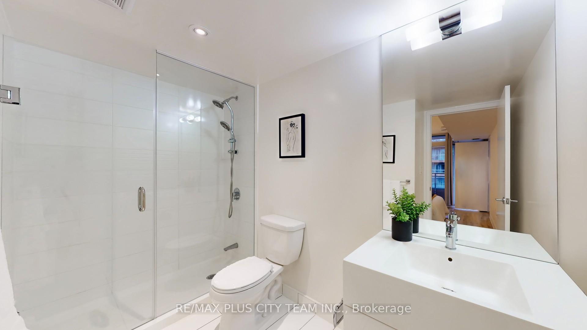 Photo 11 of Unit 830, 10 Capreol Court, Toronto, Waterfront Communities — HOMEH