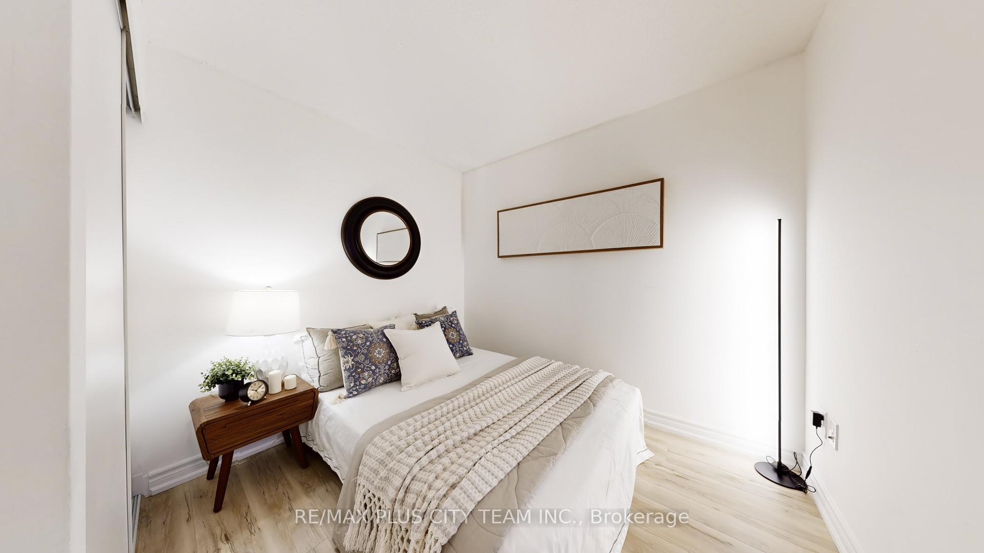 Photo 12 of Unit 830, 10 Capreol Court, Toronto, Waterfront Communities — HOMEH