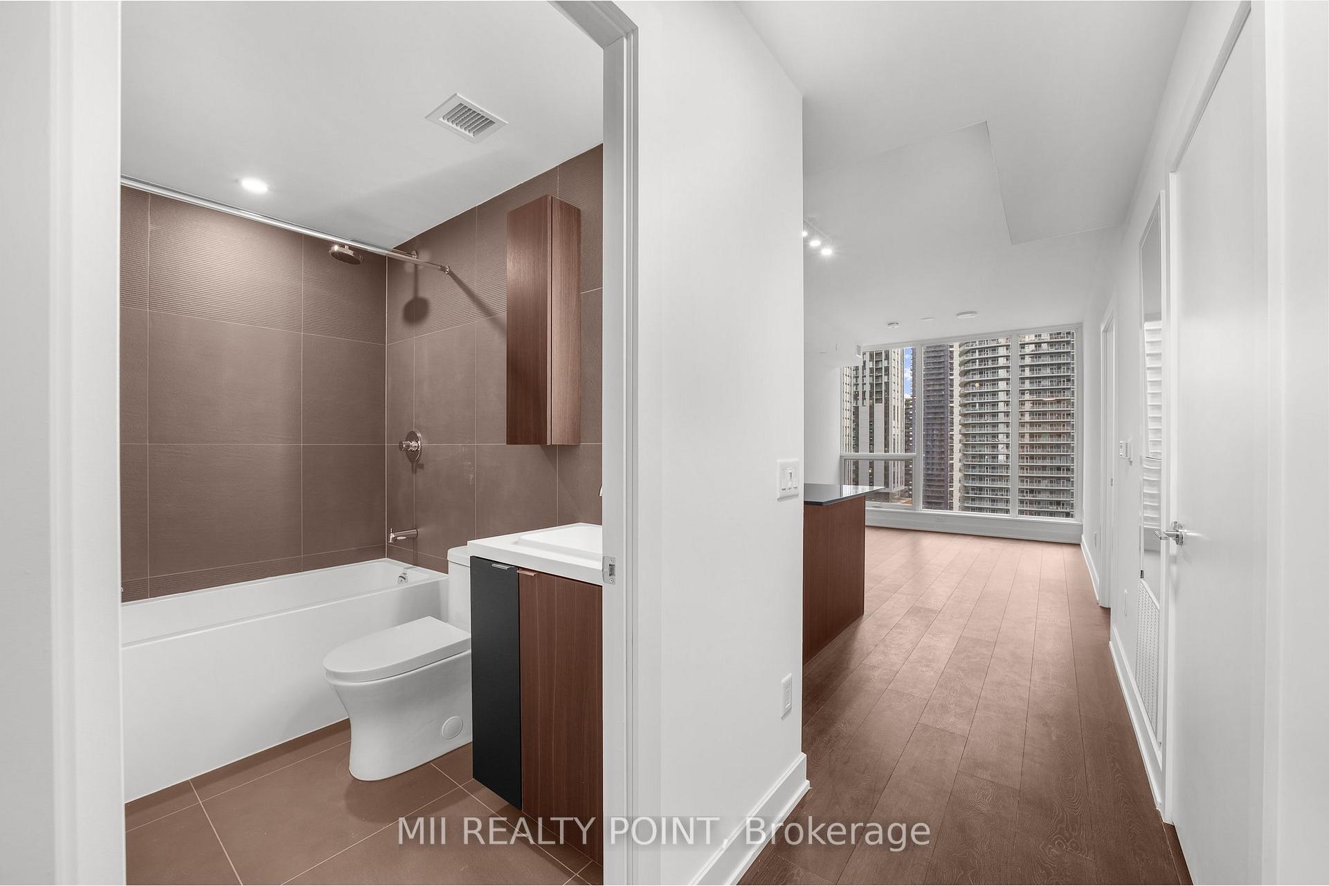 Photo 17 of Unit 1705, 15 Mercer Street, Toronto, Waterfront Communities — HOMEH