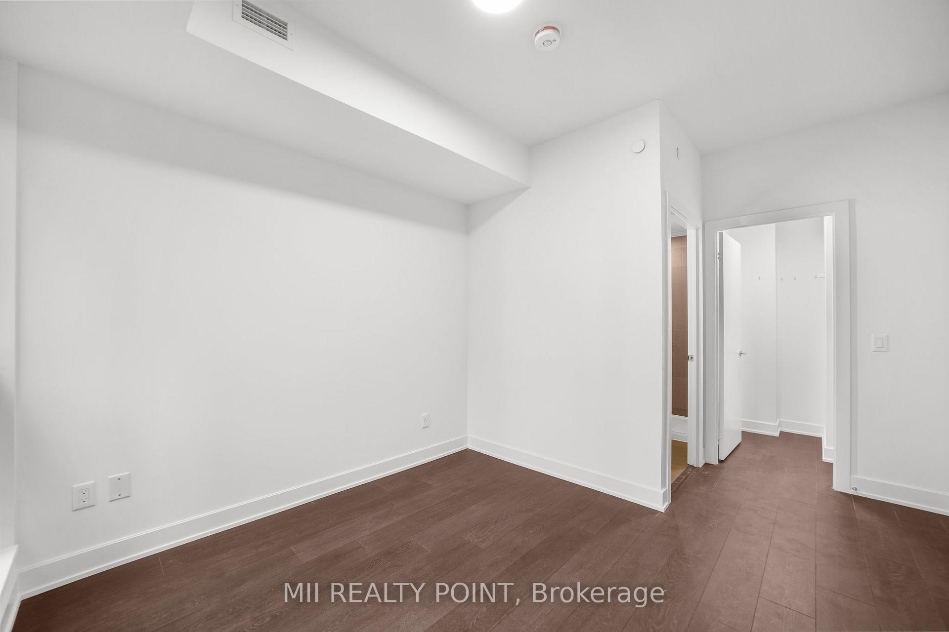 Photo 4 of Unit 1705, 15 Mercer Street, Toronto, Waterfront Communities — HOMEH