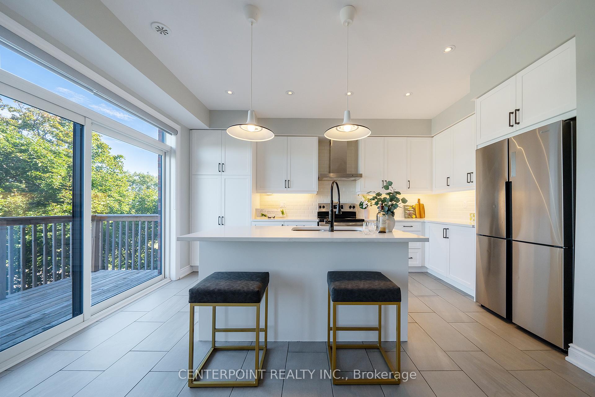 Photo 3 of 61 Isabella Peach Drive, Markham, Victoria Square — HOMEH