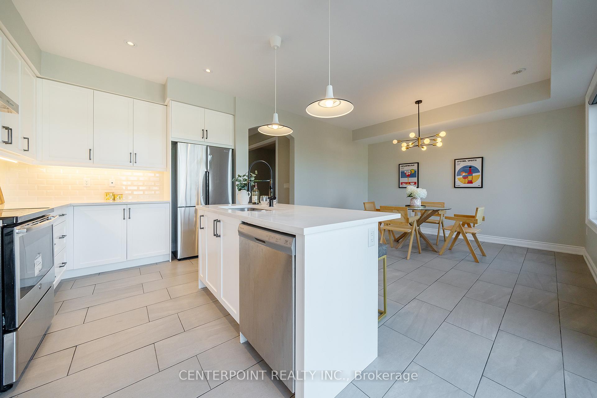 Photo 7 of 61 Isabella Peach Drive, Markham, Victoria Square — HOMEH