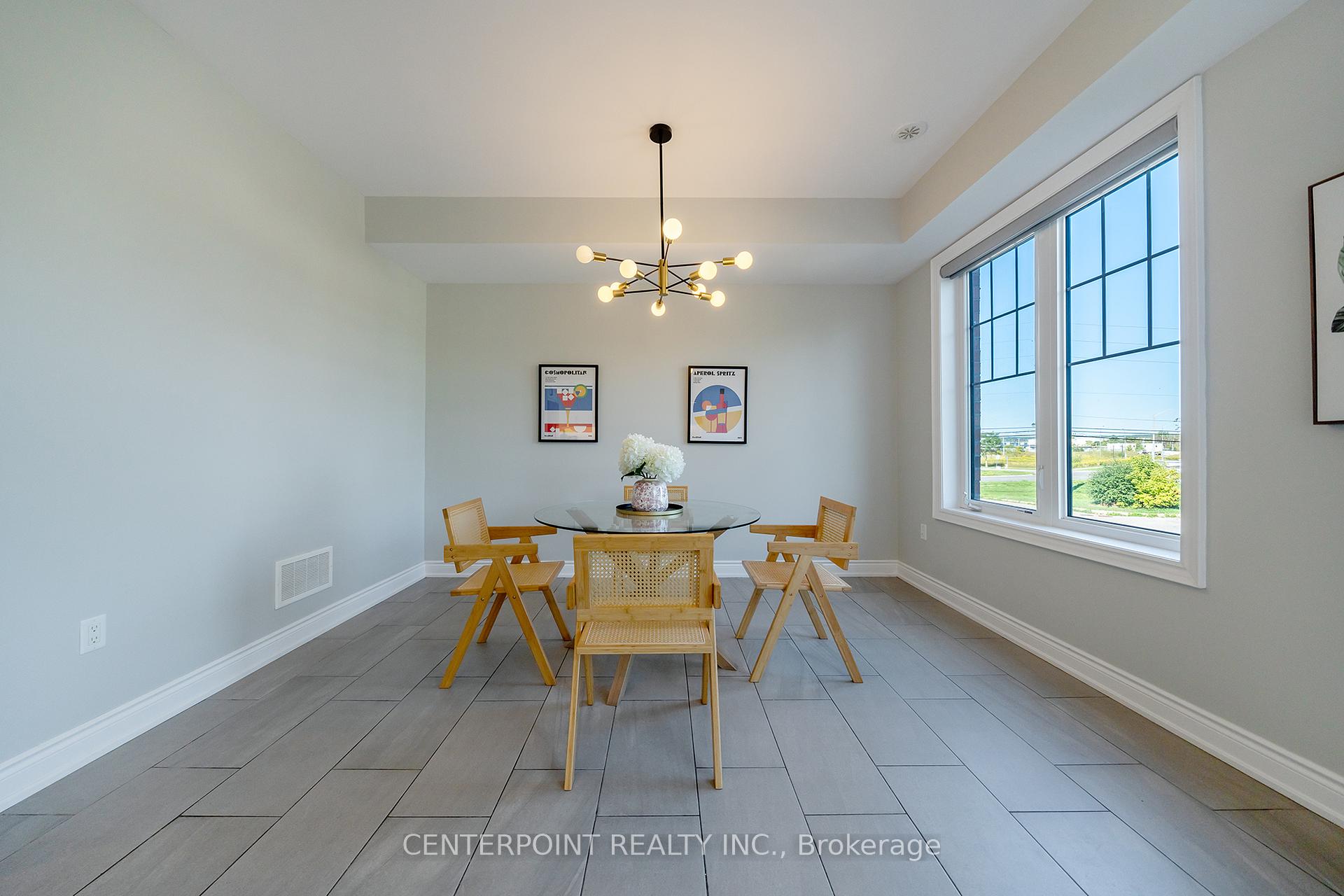 Photo 12 of 61 Isabella Peach Drive, Markham, Victoria Square — HOMEH