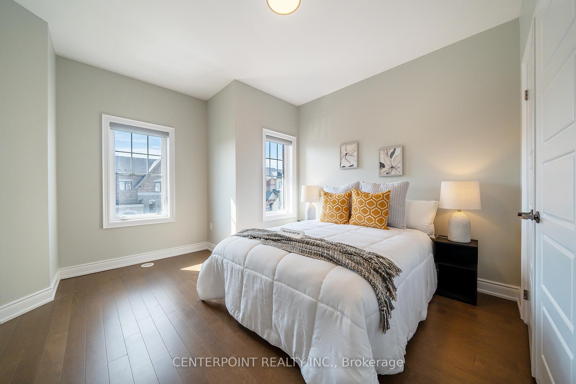 Photo 17 of 61 Isabella Peach Drive, Markham, Victoria Square — HOMEH