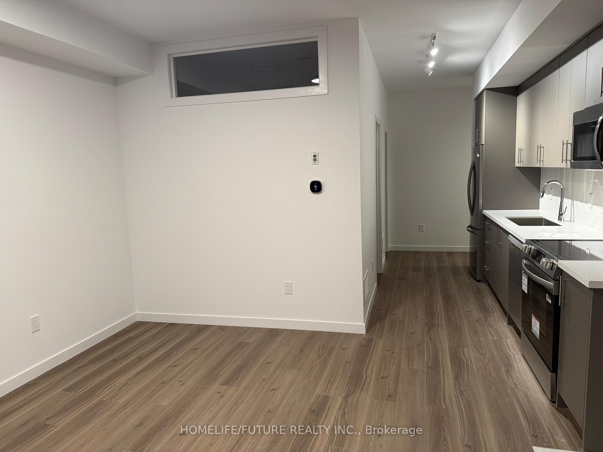 Photo 2 of Unit 20, 117 Marydale Avenue, Markham, Middlefield — HOMEH