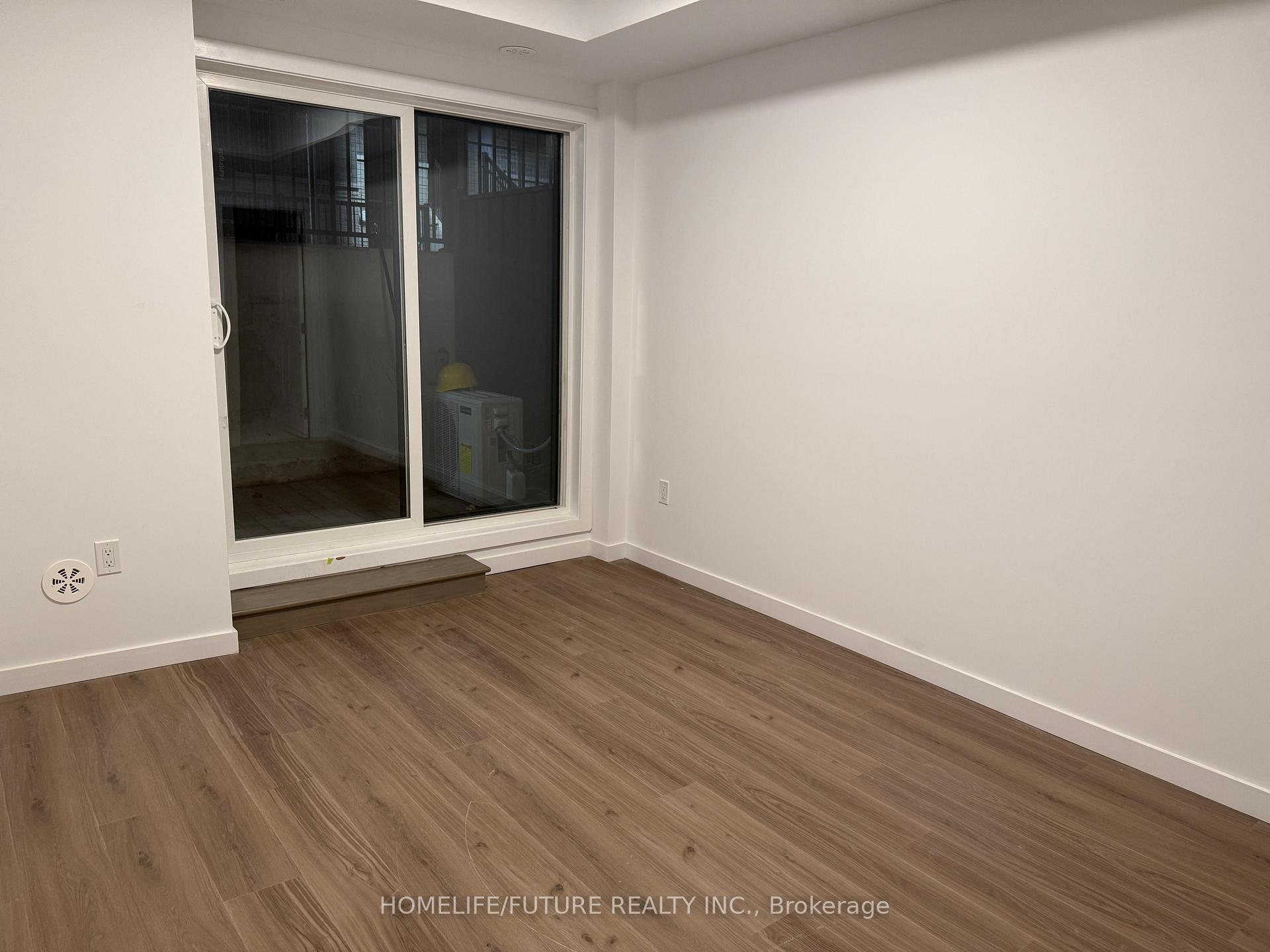 Photo 8 of Unit 20, 117 Marydale Avenue, Markham, Middlefield — HOMEH