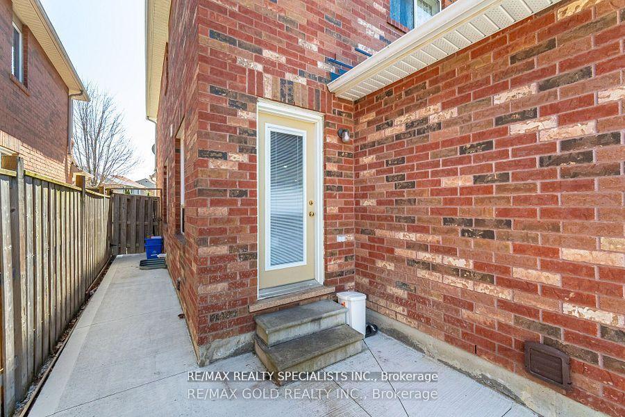 Photo 20 of 59 Eastway (Upper) Street E, Brampton, Gore Industrial North — HOMEH