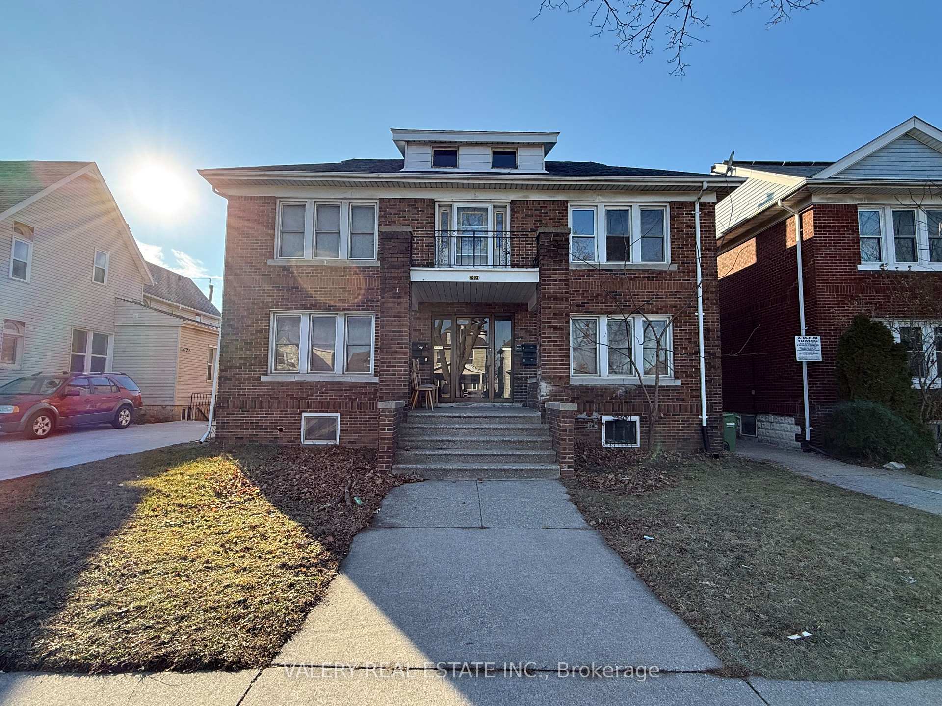 Front of Unit 4, 1093 Howard Avenue