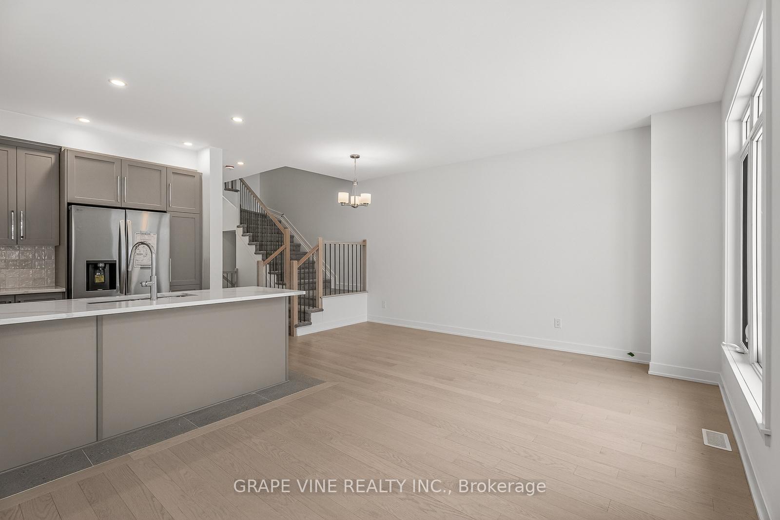 Photo 13 of 503 Corretto Street, Ottawa, Barrhaven - Heritage Park — HOMEH