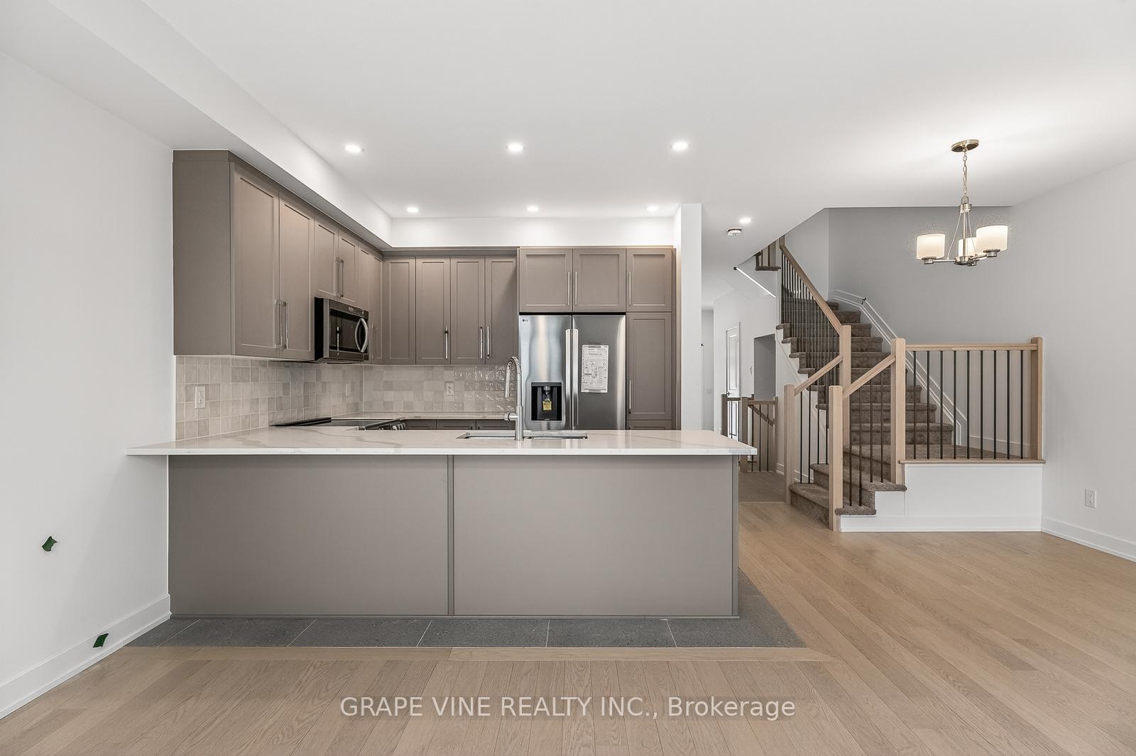 Photo 5 of 503 Corretto Street, Ottawa, Barrhaven - Heritage Park — HOMEH