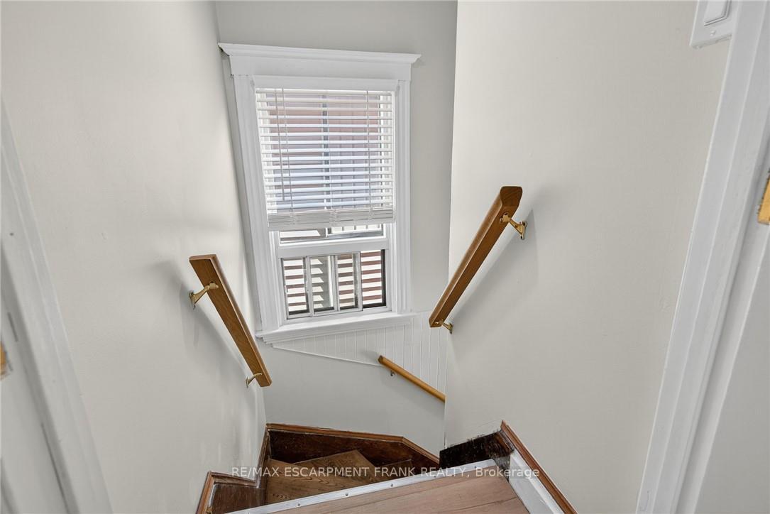 Photo 19 of 84 Ray Street S, Hamilton, Kirkendall — HOMEH