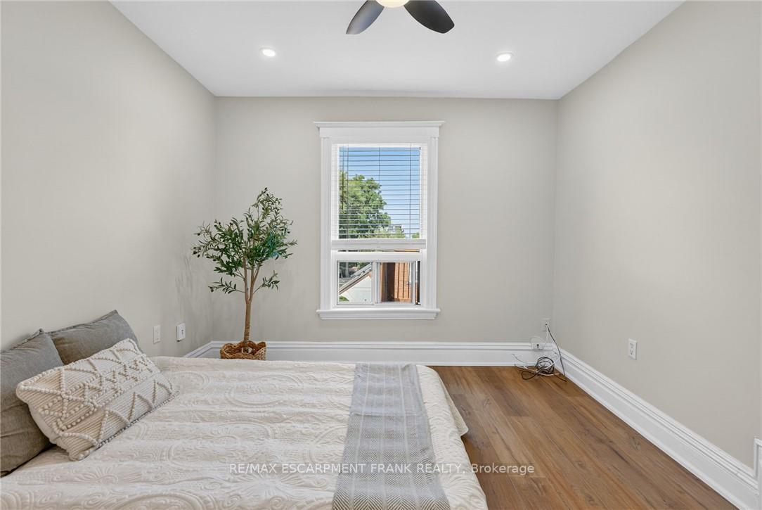 Photo 26 of 84 Ray Street S, Hamilton, Kirkendall — HOMEH