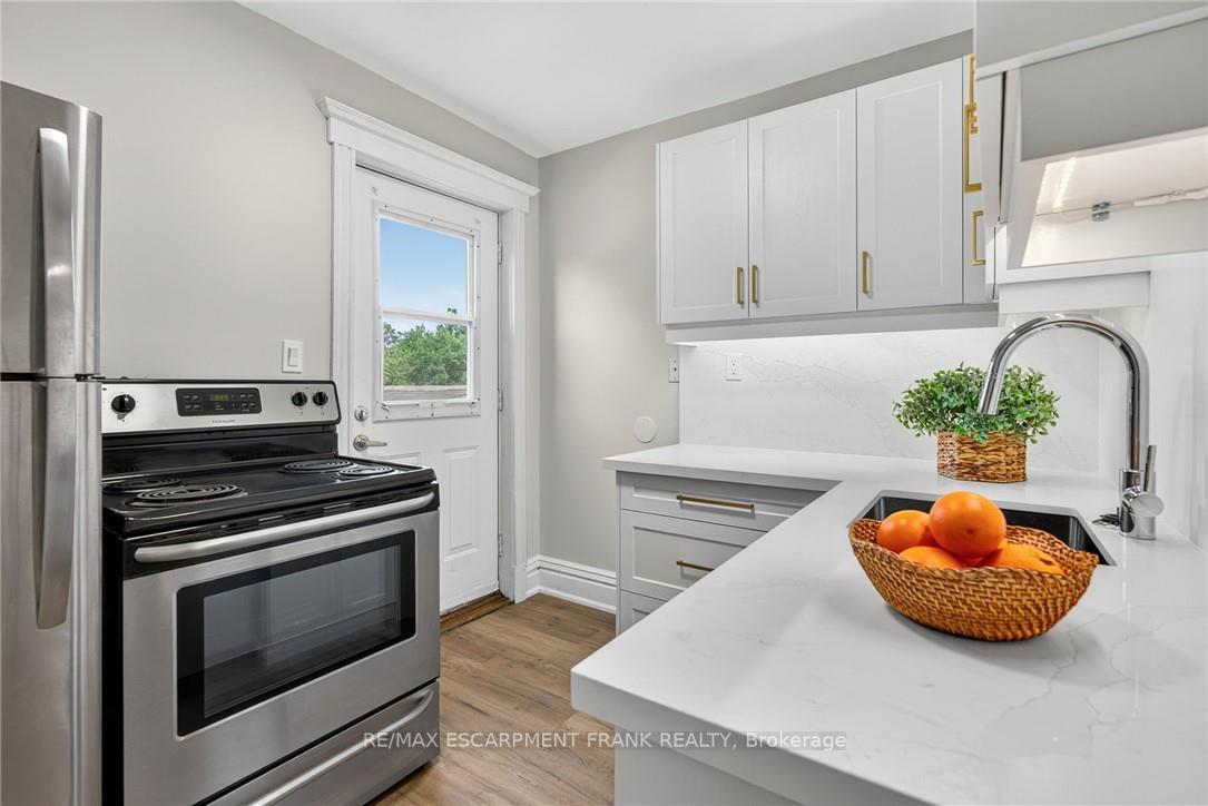 Photo 28 of 84 Ray Street S, Hamilton, Kirkendall — HOMEH
