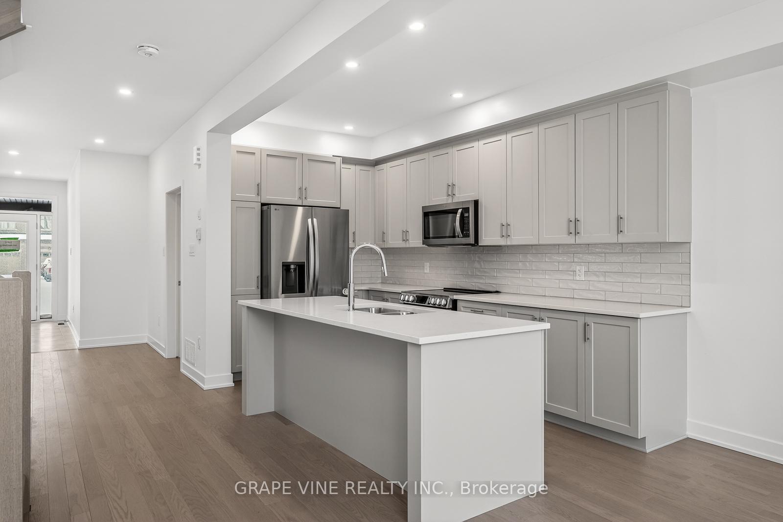 Photo 37 of 445 Haresfield Court, Ottawa, Riverside South/Gloucester Glen — HOMEH