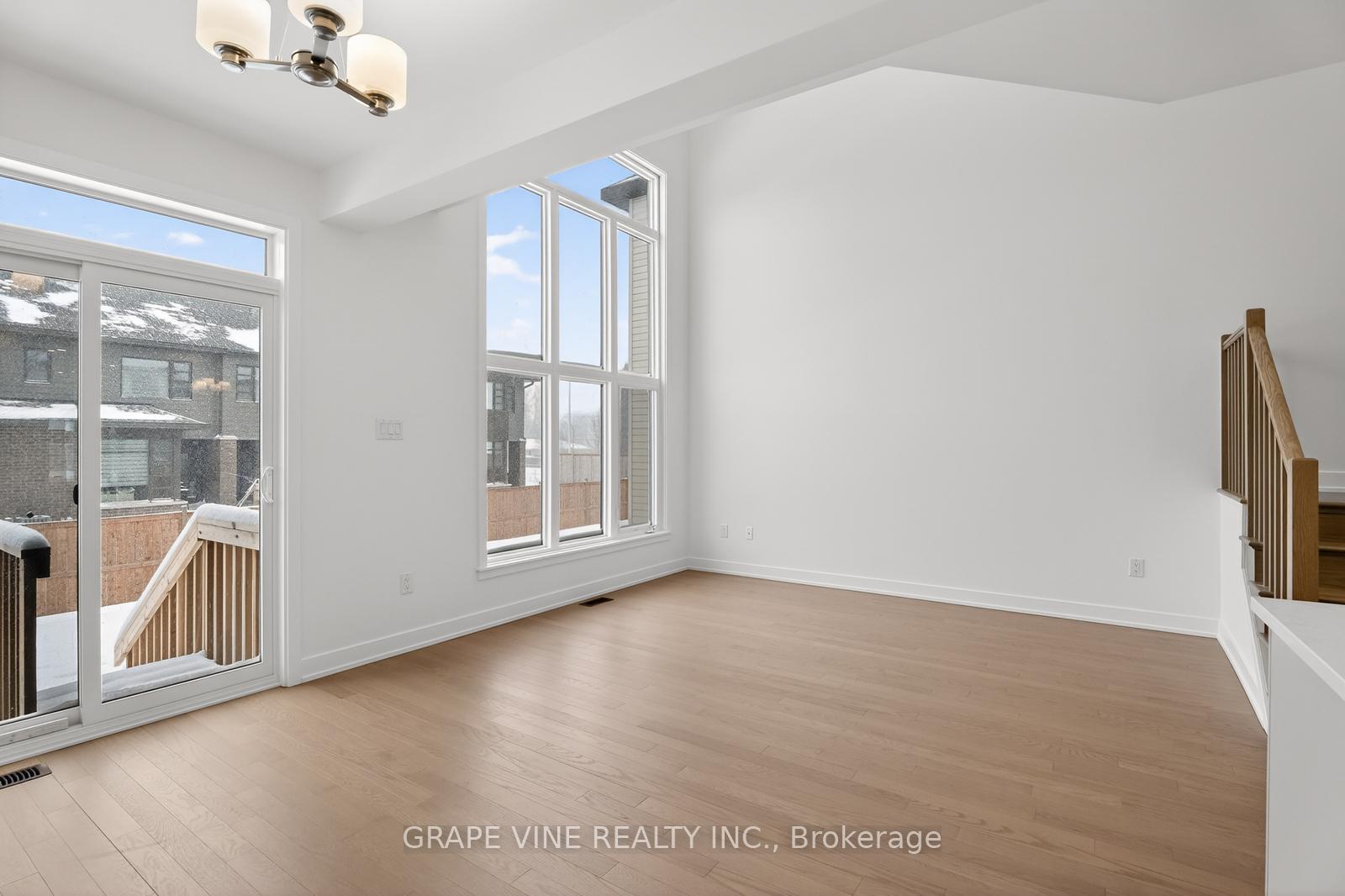 Photo 14 of 445 Haresfield Court, Ottawa, Riverside South/Gloucester Glen — HOMEH