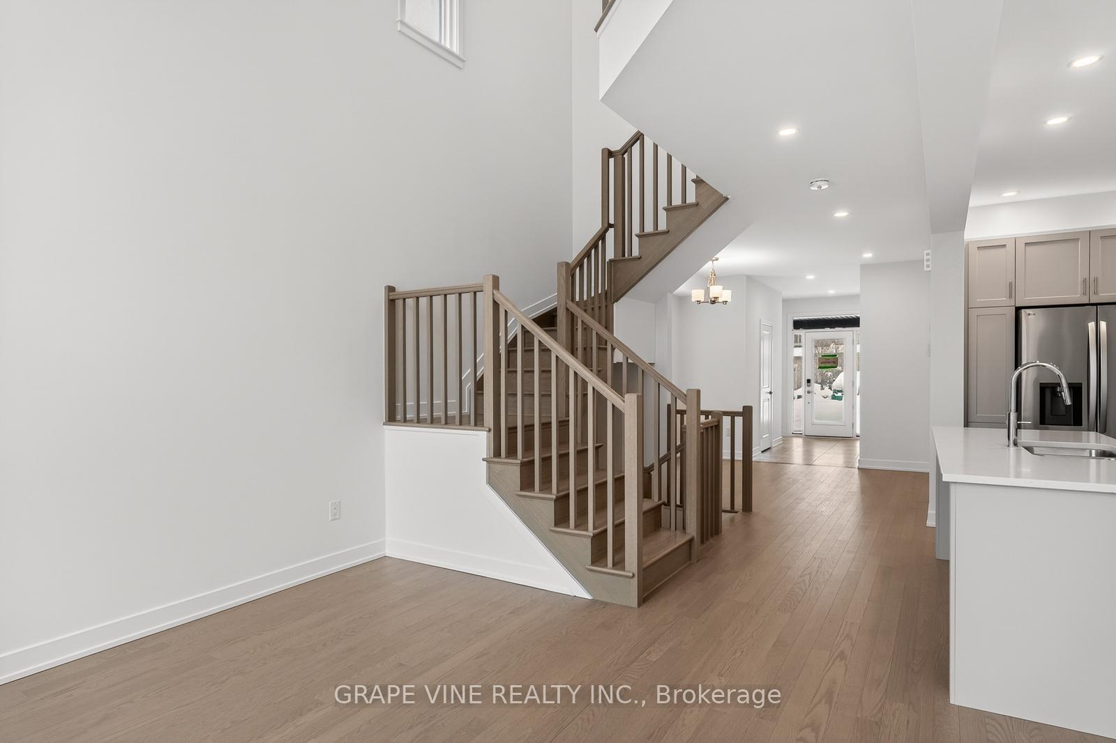 Photo 35 of 445 Haresfield Court, Ottawa, Riverside South/Gloucester Glen — HOMEH