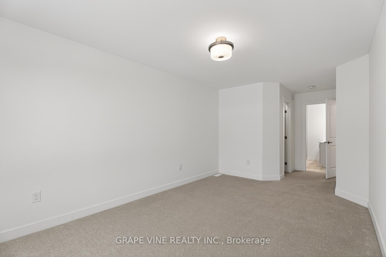 Photo 13 of 445 Haresfield Court, Ottawa, Riverside South/Gloucester Glen — HOMEH