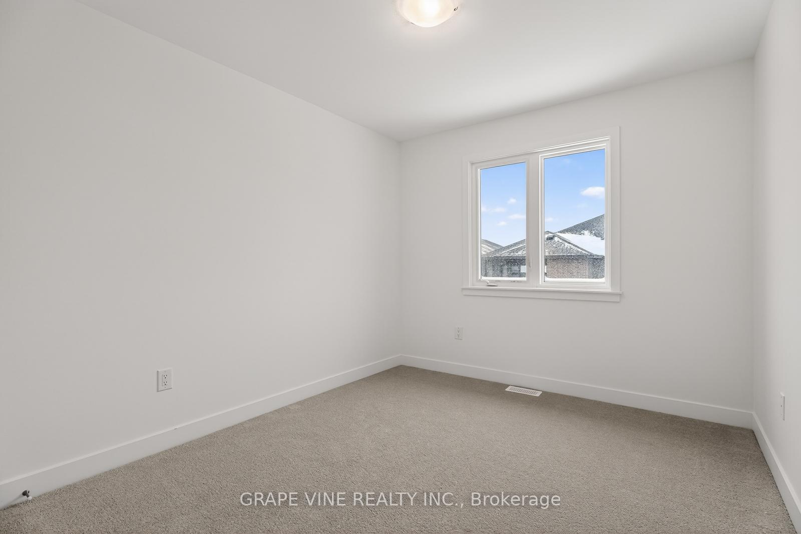 Photo 28 of 445 Haresfield Court, Ottawa, Riverside South/Gloucester Glen — HOMEH