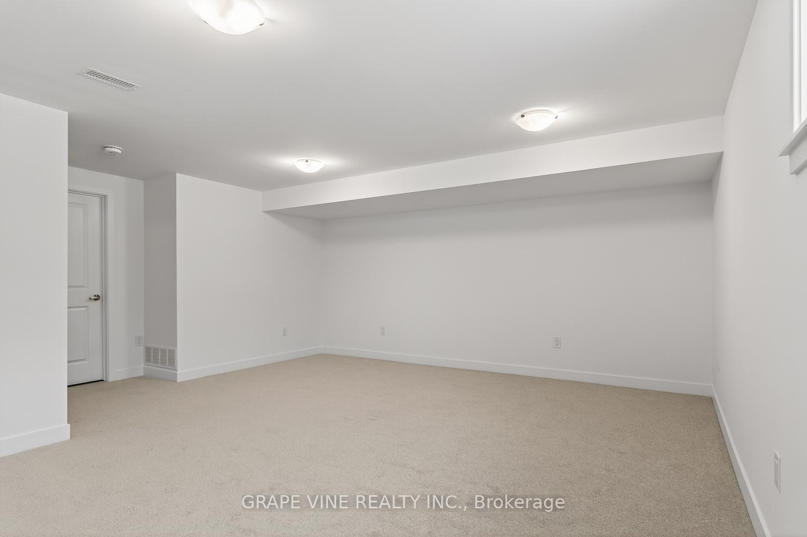 Photo 32 of 445 Haresfield Court, Ottawa, Riverside South/Gloucester Glen — HOMEH