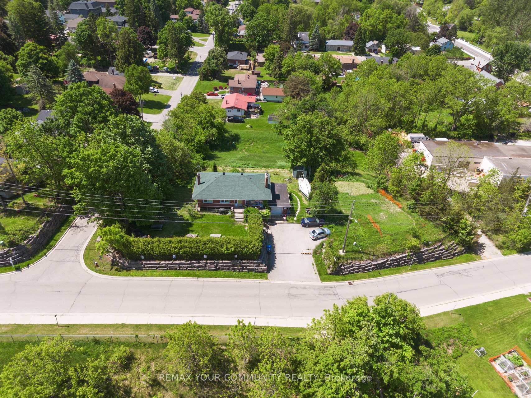 Photo 1 of 58 Old King Road, Caledon, Bolton East — HOMEH
