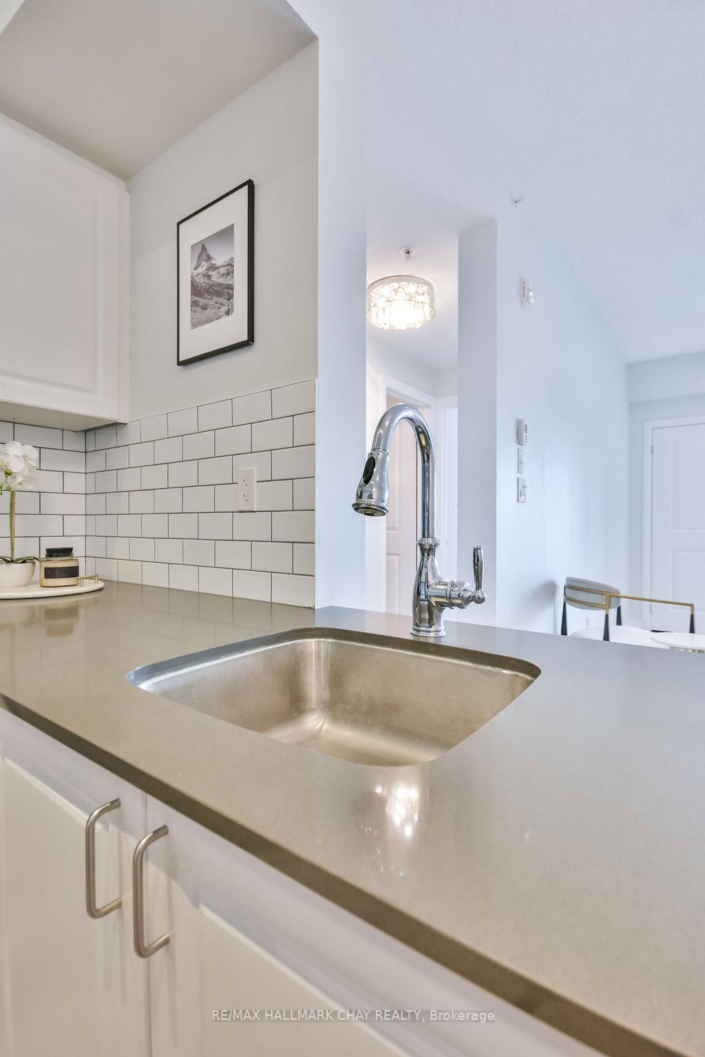Photo 12 of Unit 507, 299 Cundles Road E, Barrie, Alliance — HOMEH