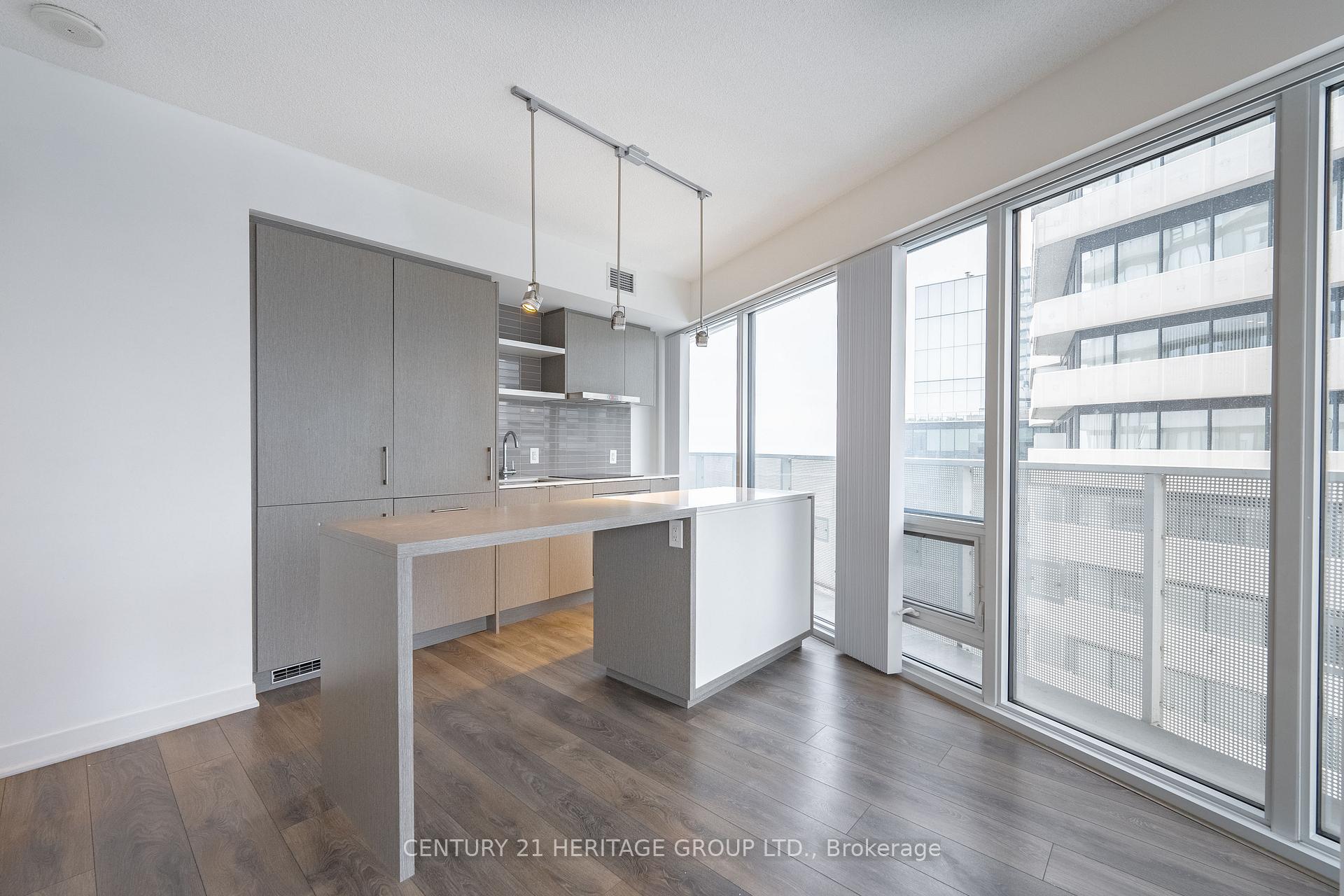 Photo 9 of Unit 4602, 88 Harbour Street, Toronto, Waterfront Communities — HOMEH