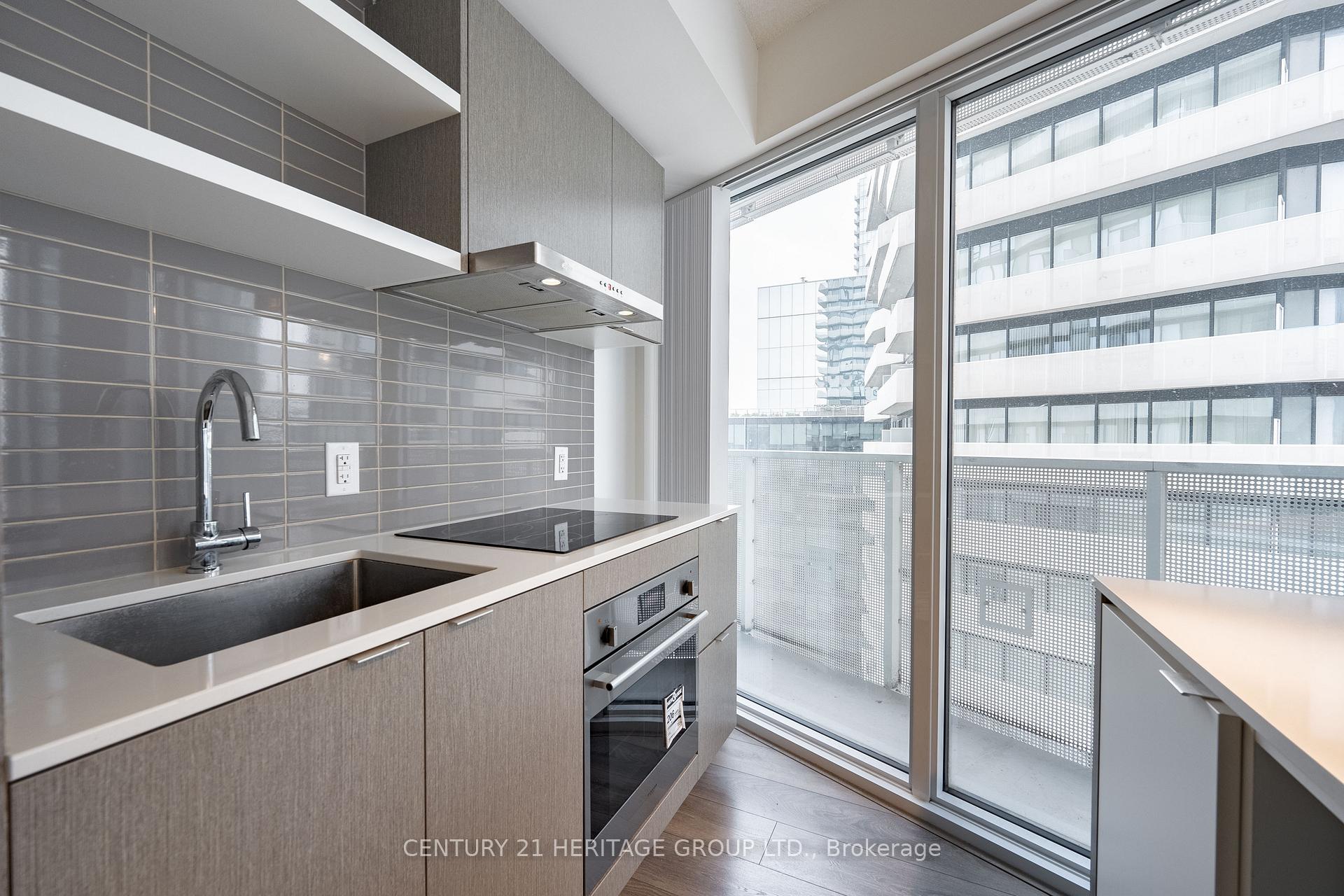 Photo 11 of Unit 4602, 88 Harbour Street, Toronto, Waterfront Communities — HOMEH