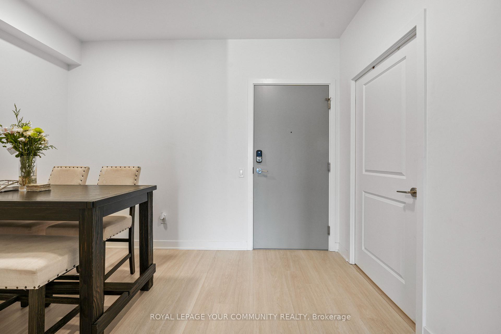 Photo 23 of Unit A909, 30 Upper Mall Way, Vaughan, Brownridge — HOMEH