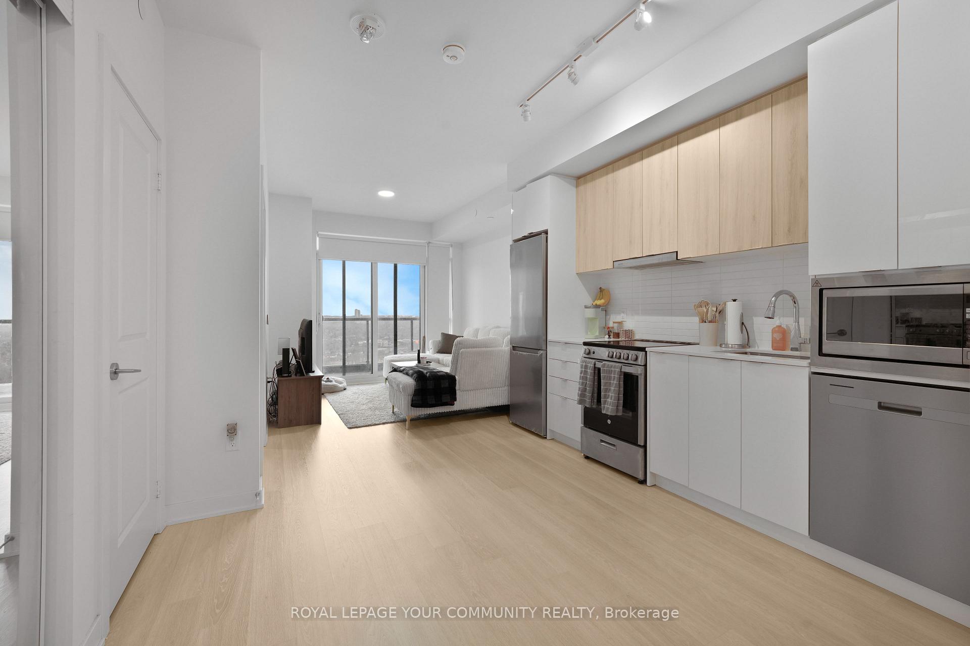 Photo 2 of Unit A909, 30 Upper Mall Way, Vaughan, Brownridge — HOMEH