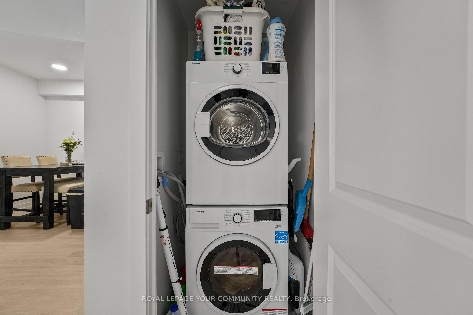 Photo 18 of Unit A909, 30 Upper Mall Way, Vaughan, Brownridge — HOMEH