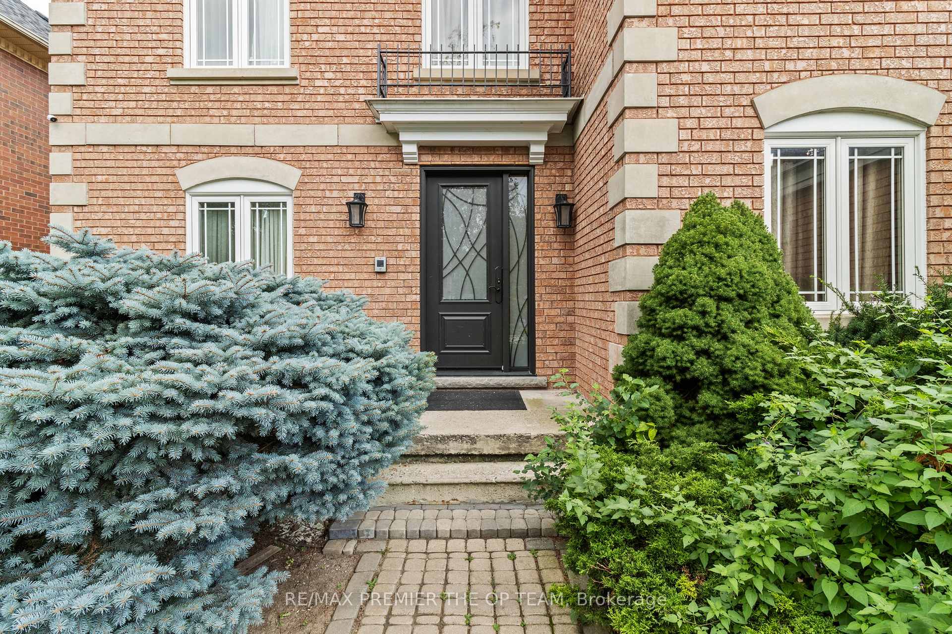 Photo 5 of 154 Flushing Avenue, Vaughan, East Woodbridge — HOMEH