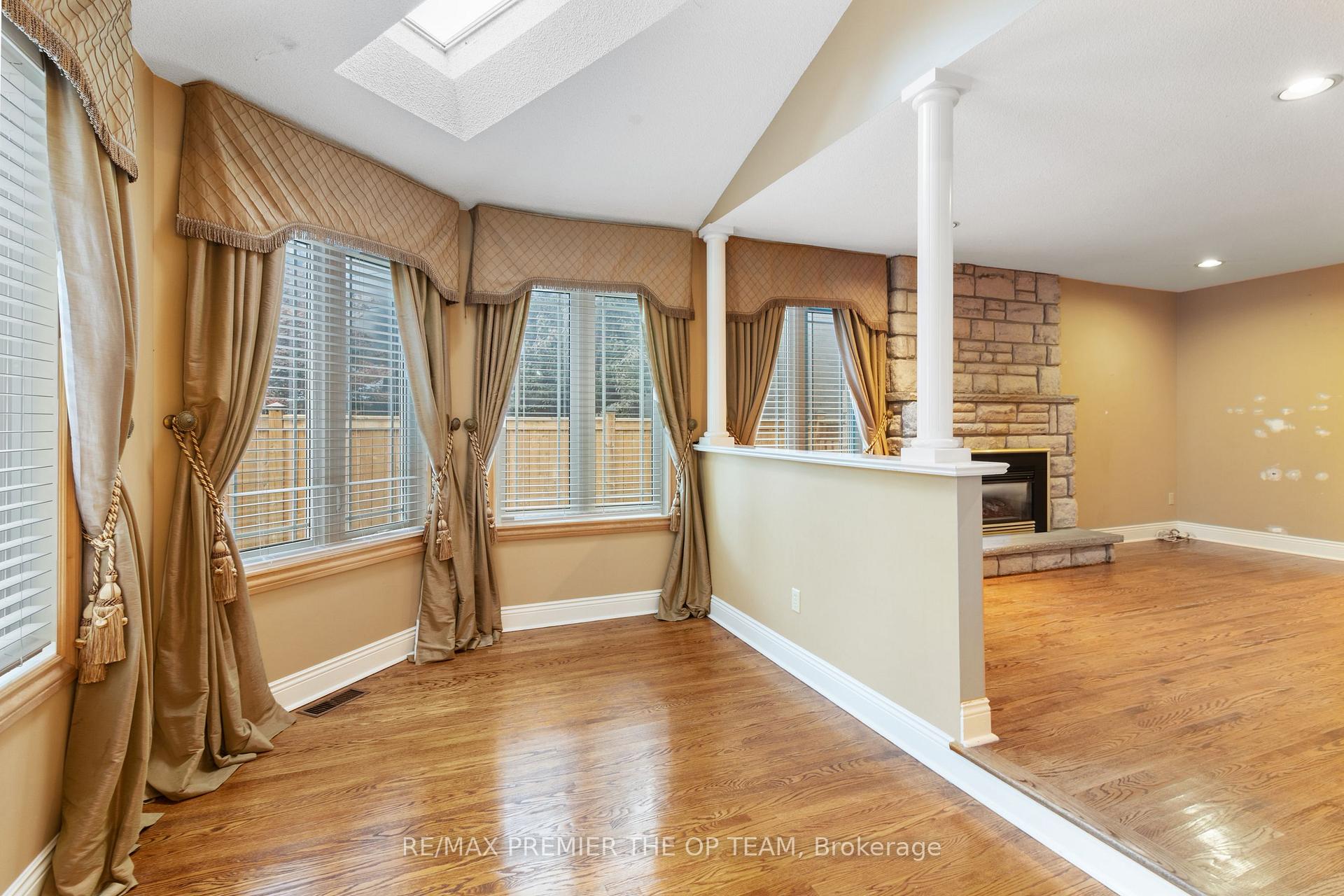 Photo 11 of 154 Flushing Avenue, Vaughan, East Woodbridge — HOMEH