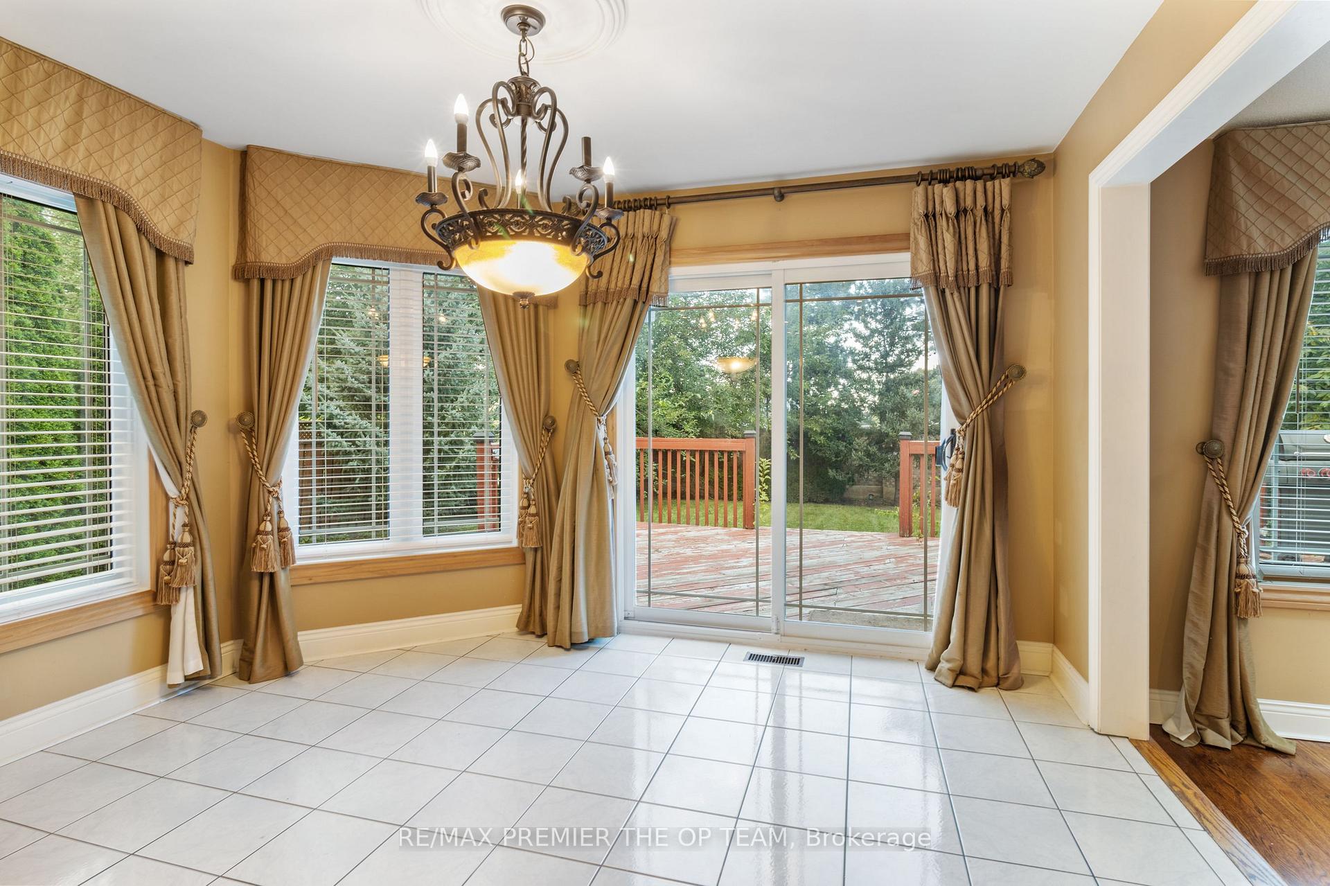Photo 16 of 154 Flushing Avenue, Vaughan, East Woodbridge — HOMEH
