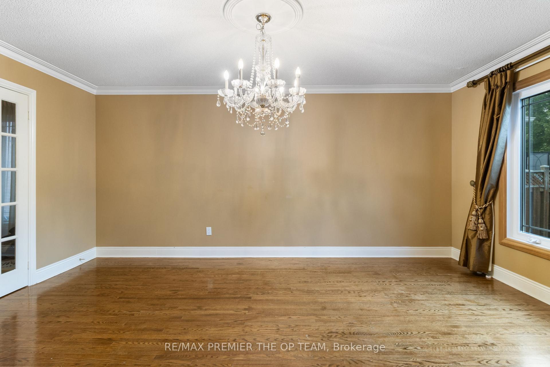 Photo 22 of 154 Flushing Avenue, Vaughan, East Woodbridge — HOMEH