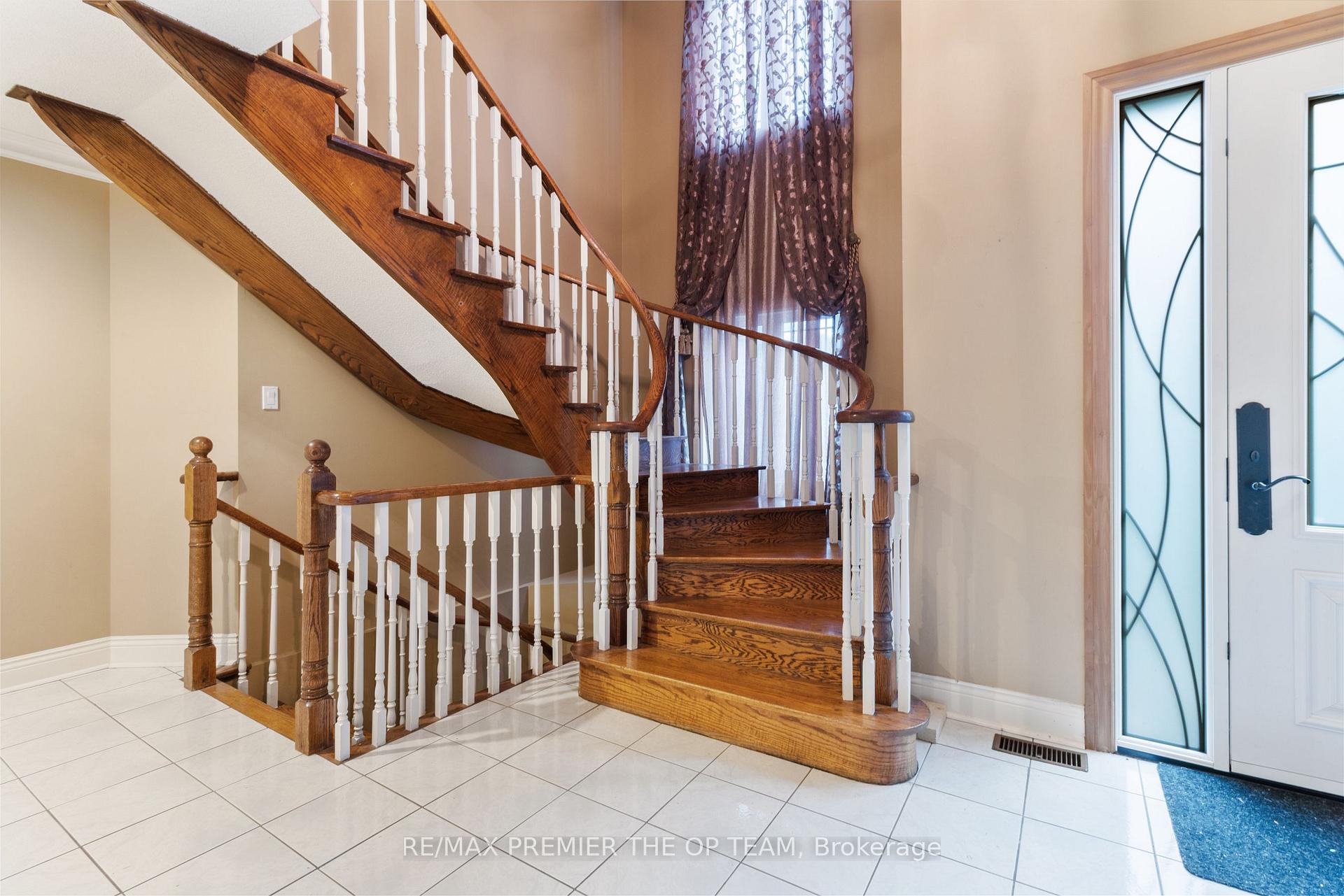 Photo 24 of 154 Flushing Avenue, Vaughan, East Woodbridge — HOMEH