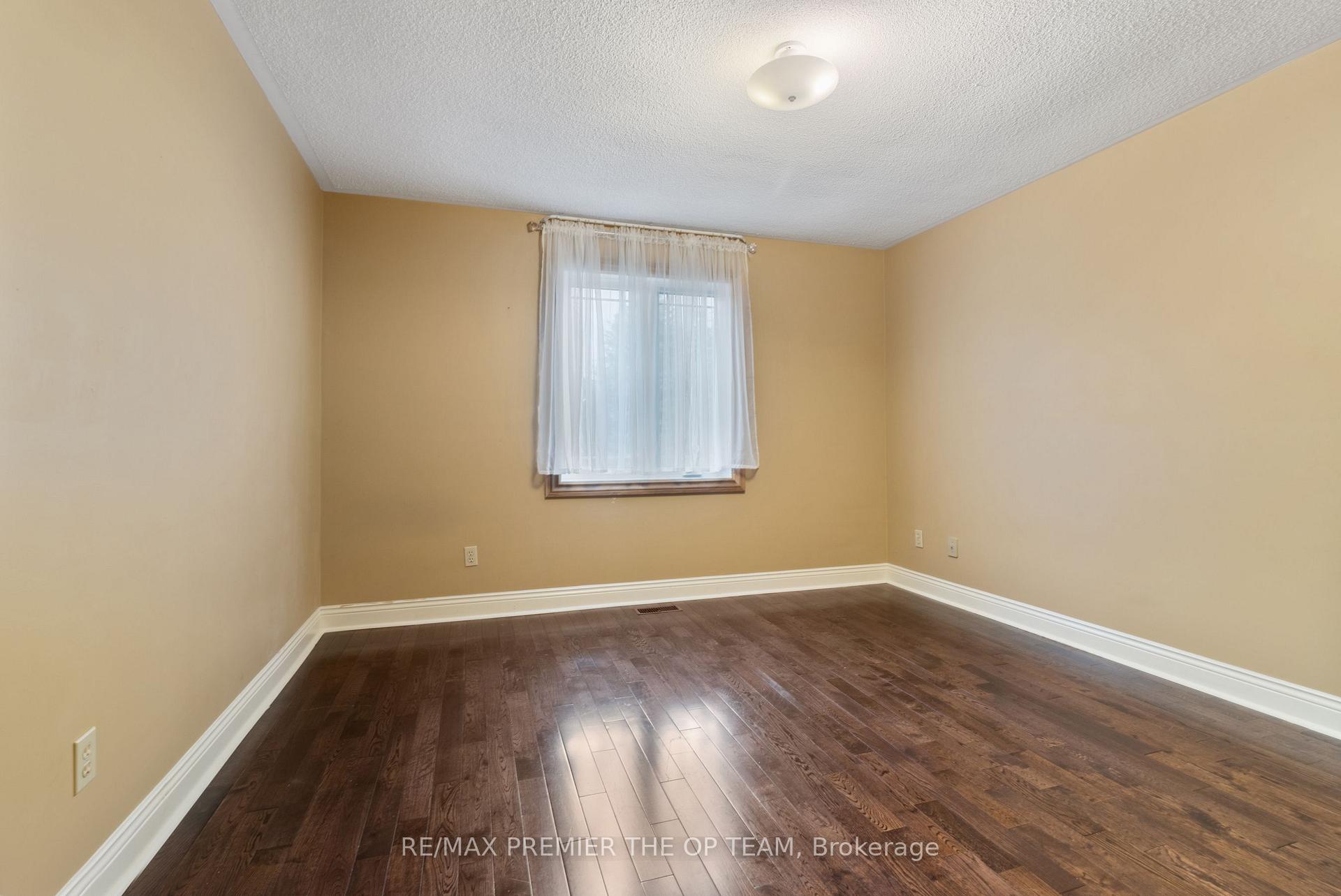 Photo 30 of 154 Flushing Avenue, Vaughan, East Woodbridge — HOMEH
