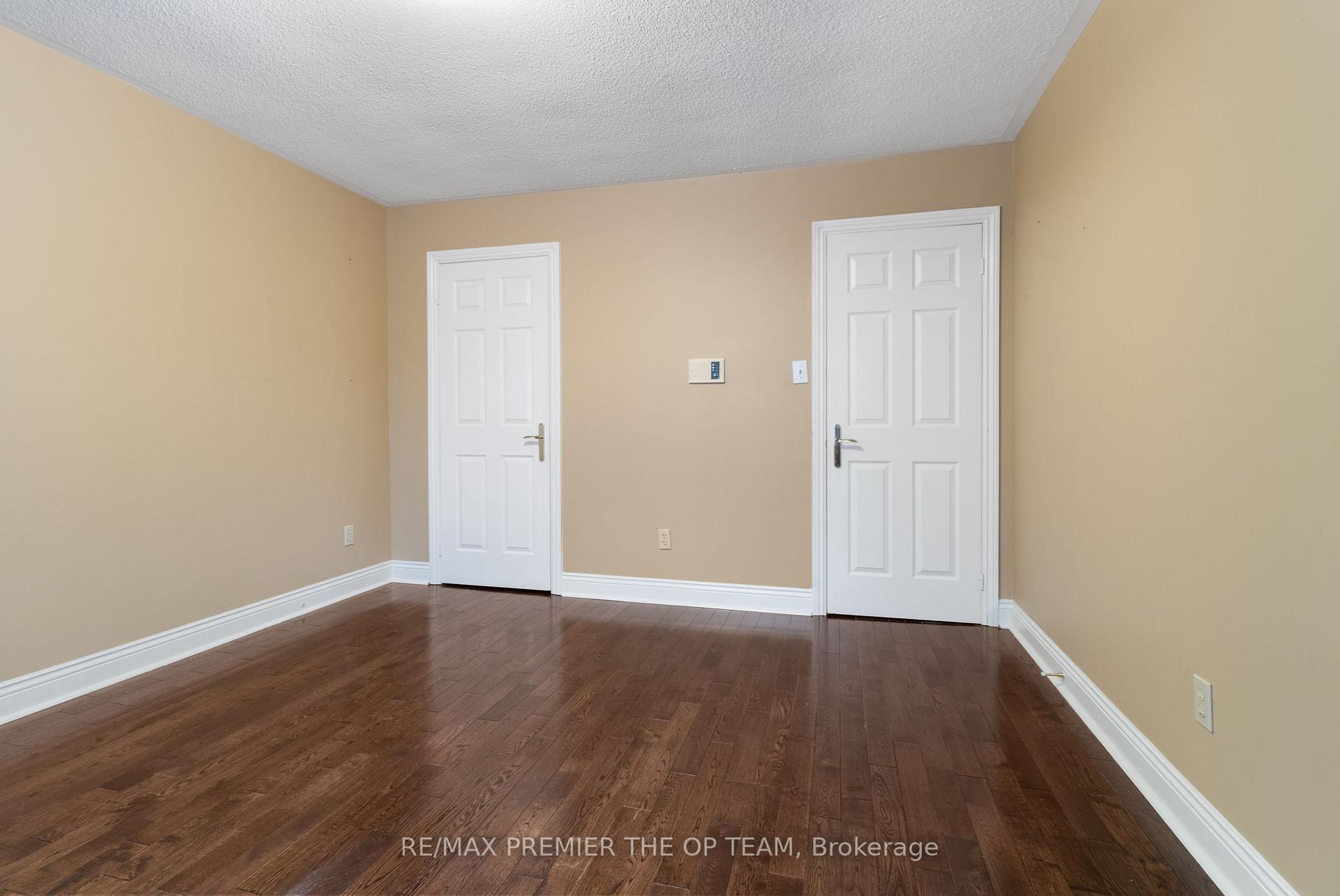 Photo 32 of 154 Flushing Avenue, Vaughan, East Woodbridge — HOMEH