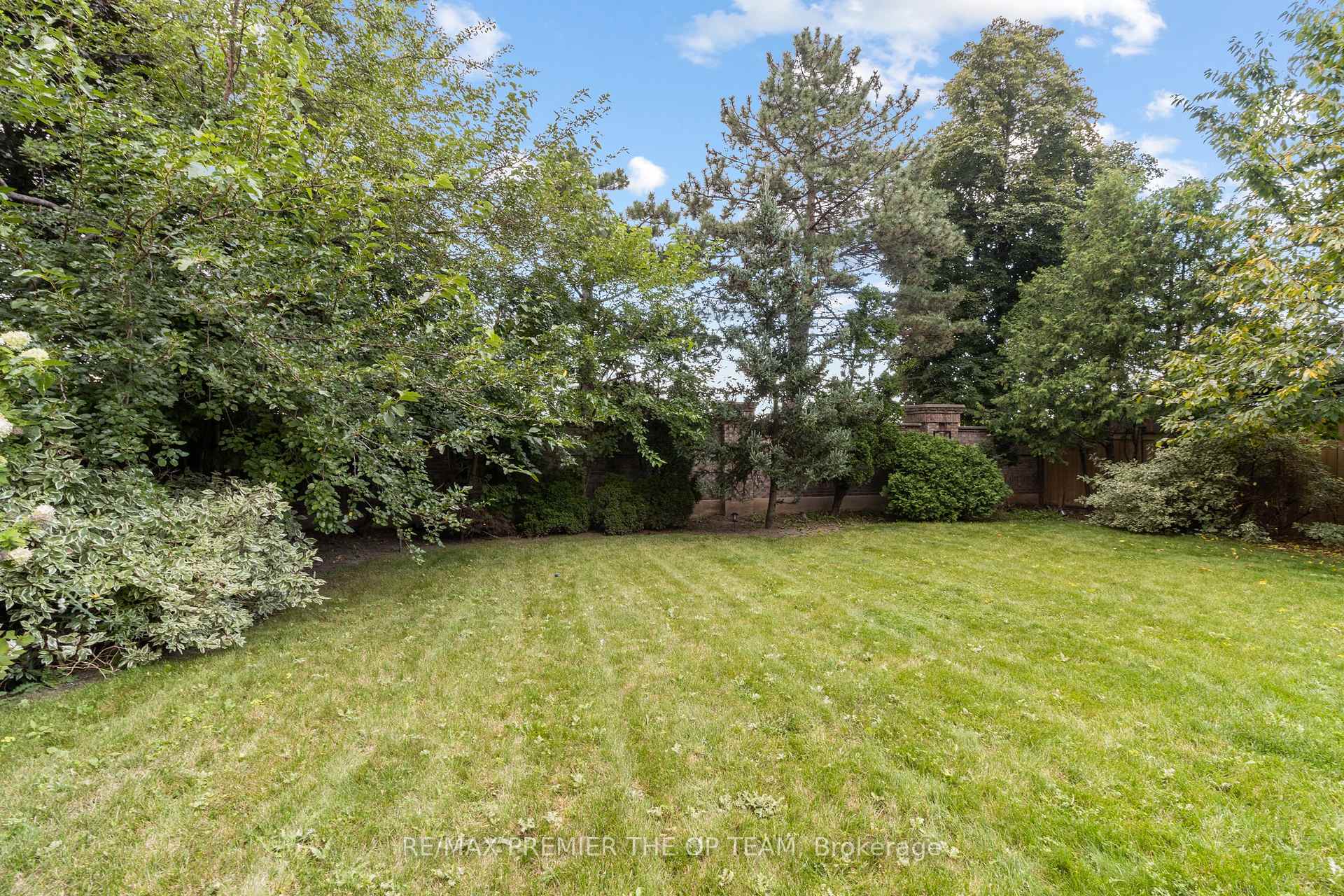 Photo 33 of 154 Flushing Avenue, Vaughan, East Woodbridge — HOMEH