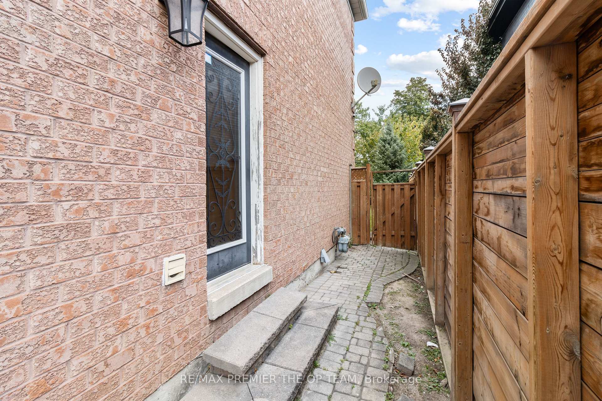 Photo 41 of 154 Flushing Avenue, Vaughan, East Woodbridge — HOMEH
