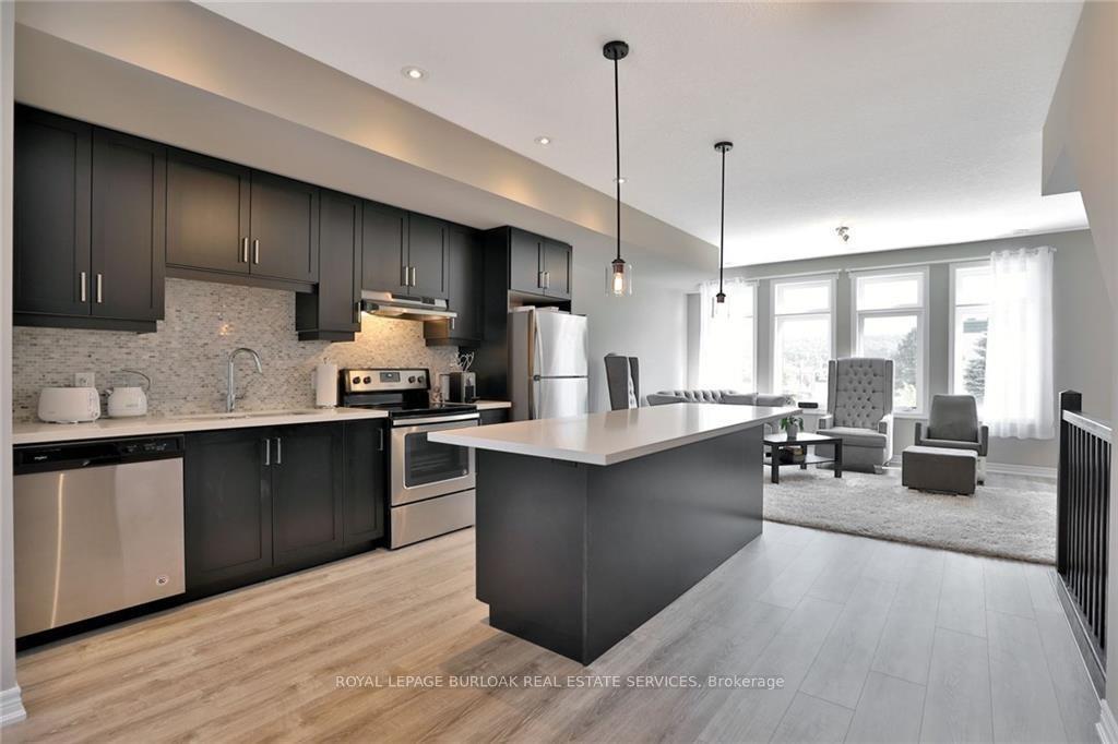 Photo 3 of 65 Esplanade Lane, Grimsby, Grimsby Beach — HOMEH