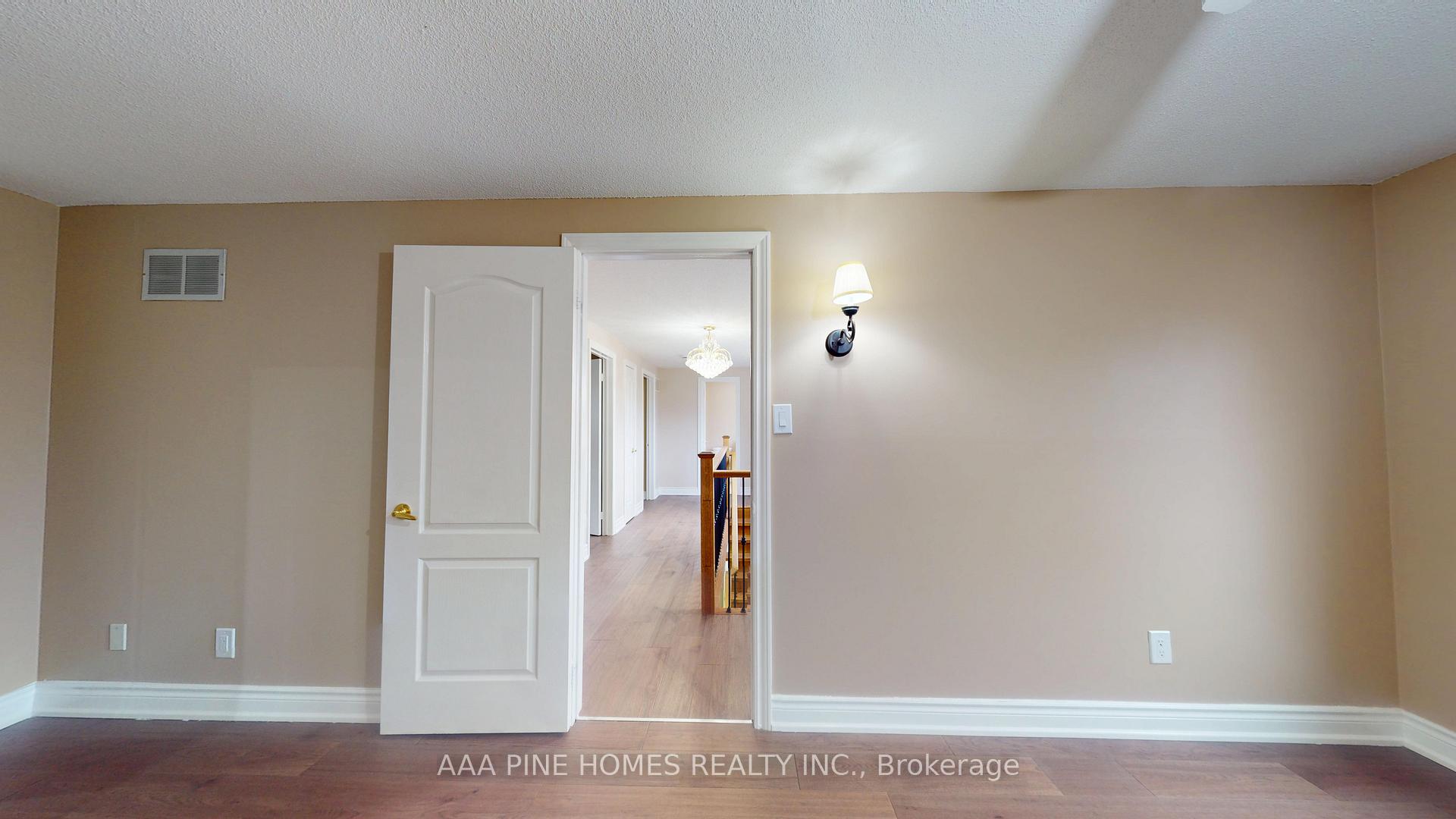 Photo 37 of 600 Whistler Drive, Oshawa, Northglen — HOMEH