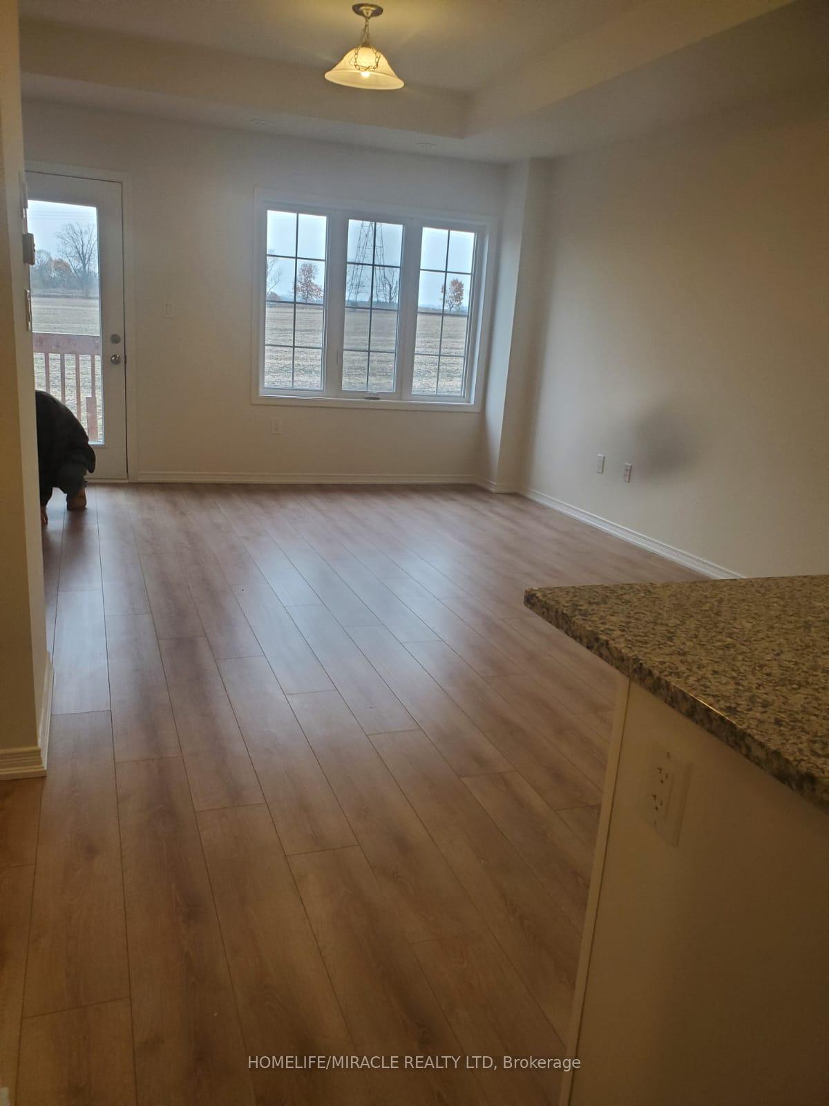 Photo 7 of Unit 34, 2679 Magdalen Path, Oshawa, Windfields — HOMEH