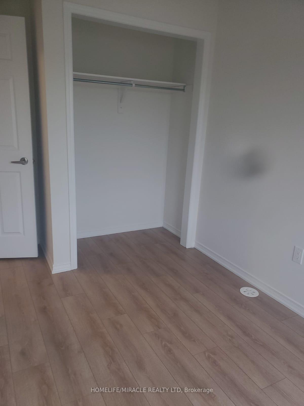 Photo 5 of Unit 34, 2679 Magdalen Path, Oshawa, Windfields — HOMEH